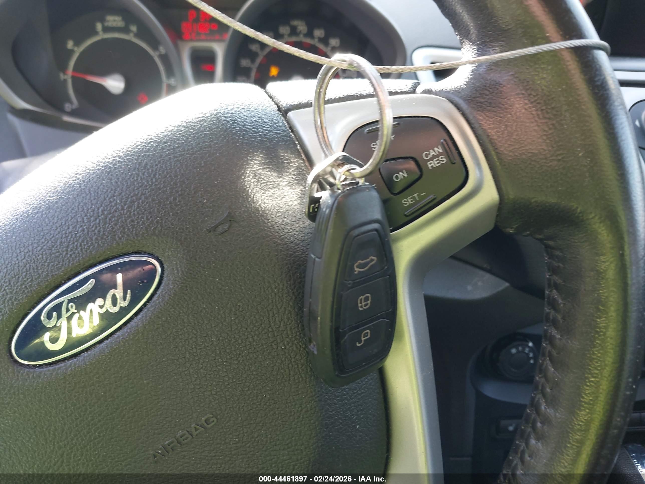 FORD FIESTA image 11
