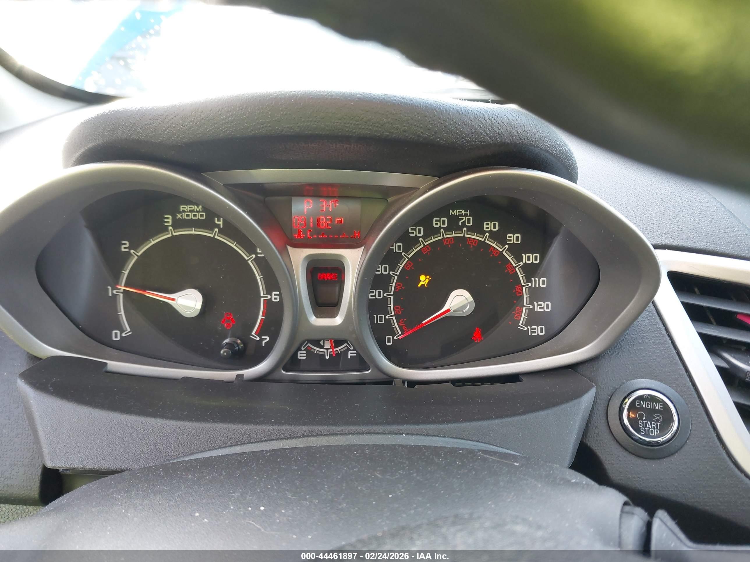 FORD FIESTA image 7