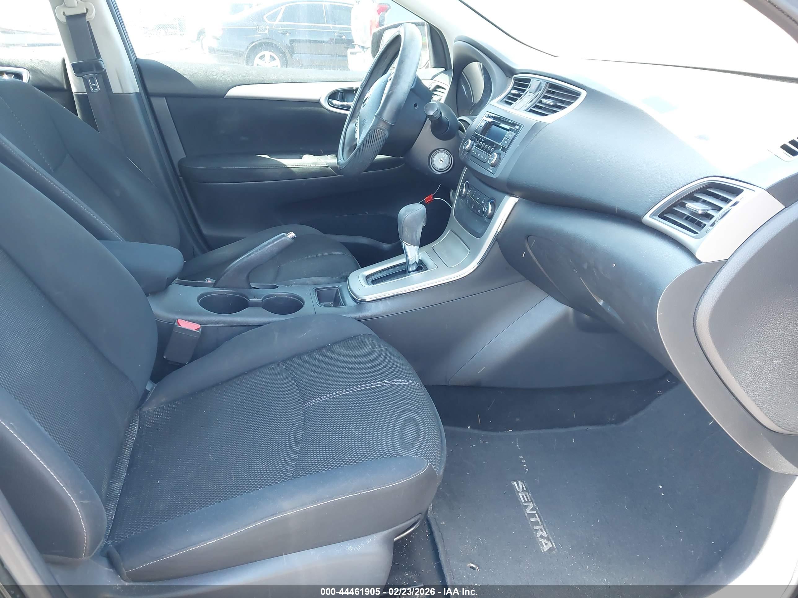 NISSAN SENTRA image 5