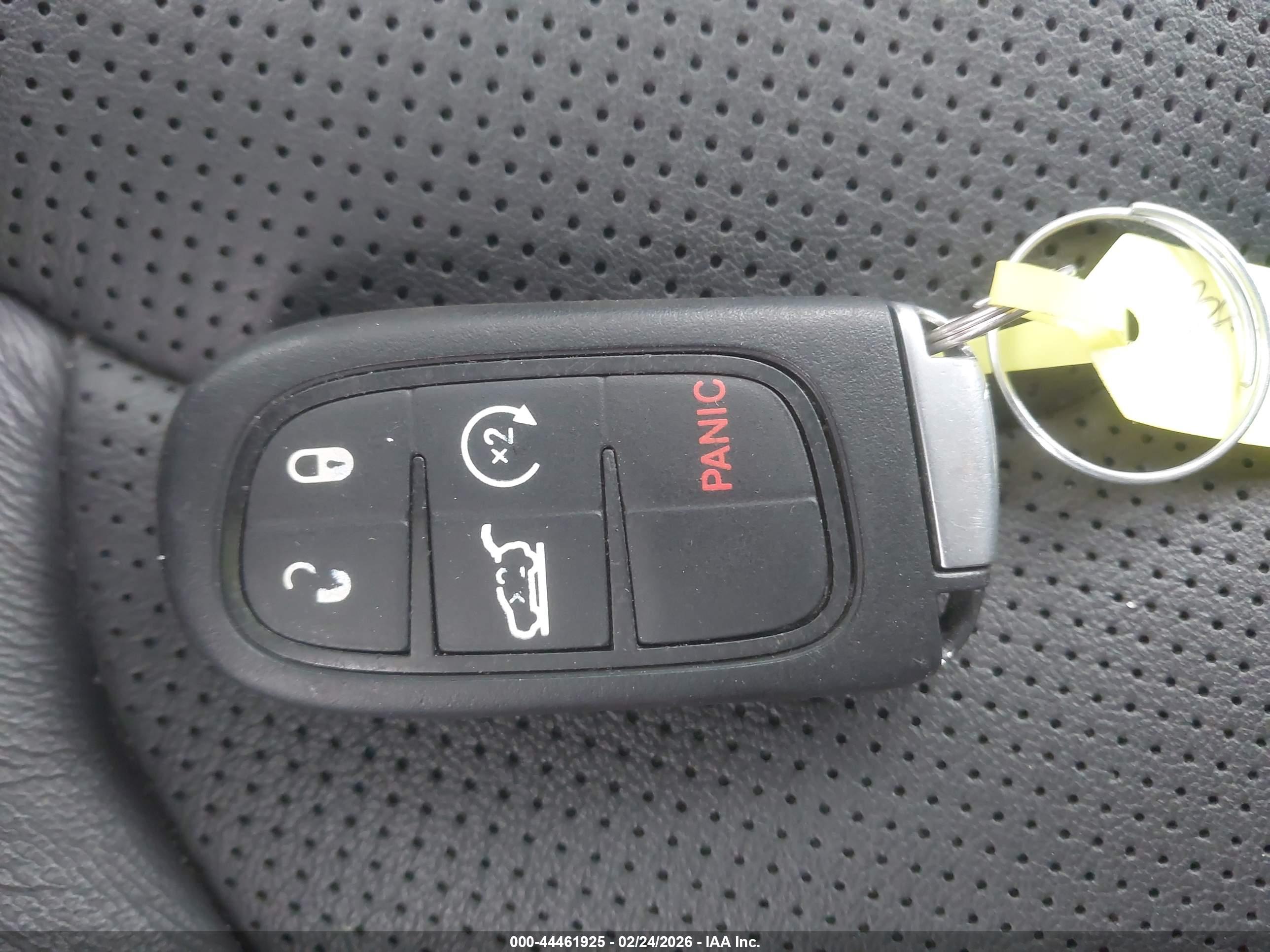 JEEP CHEROKEE image 11