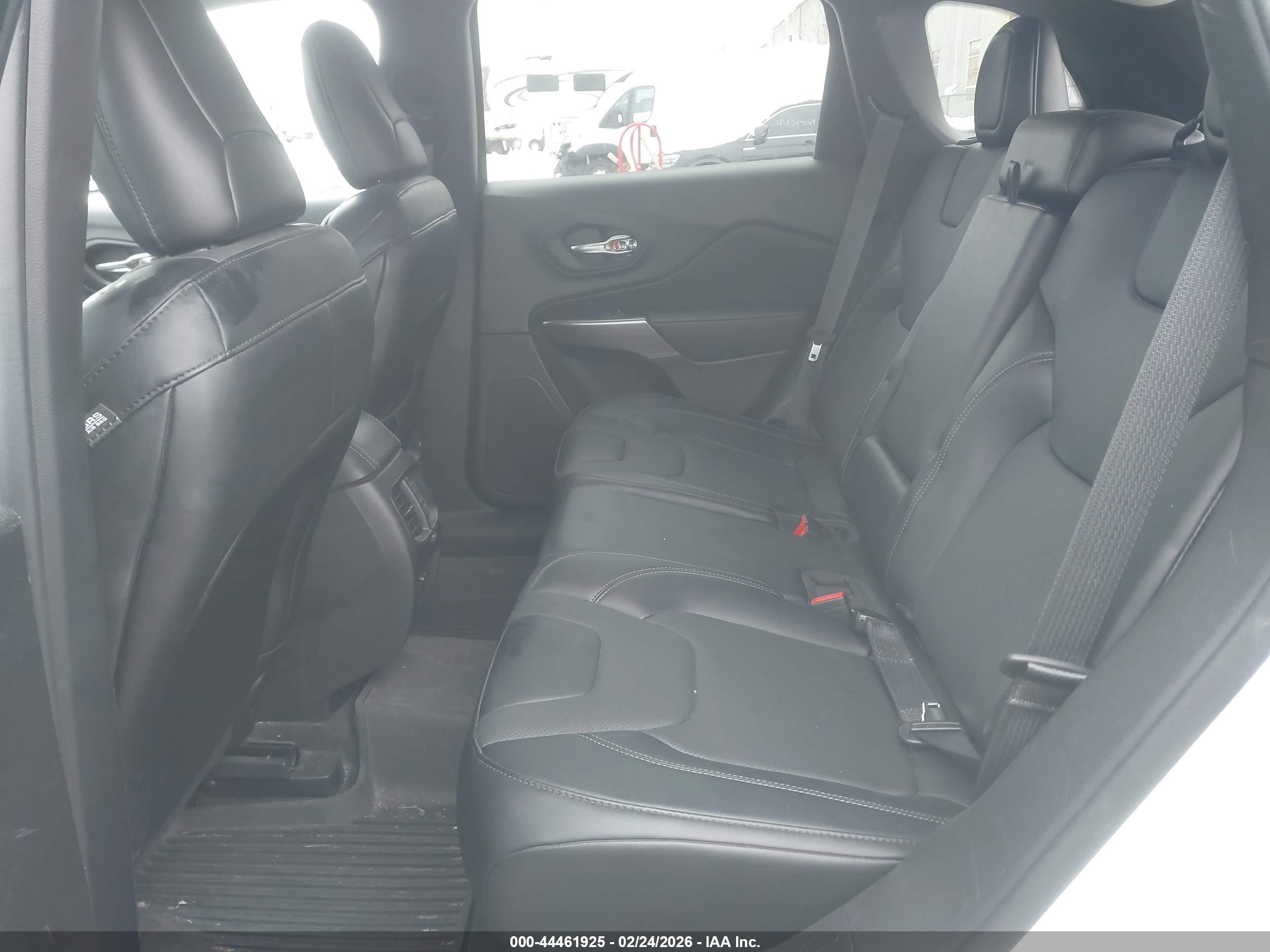 JEEP CHEROKEE image 8