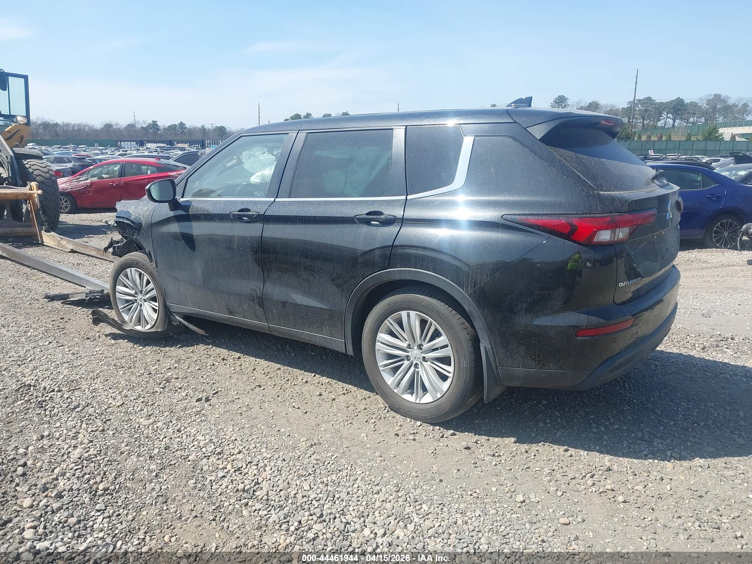 MITSUBISHI OUTLANDER image 3