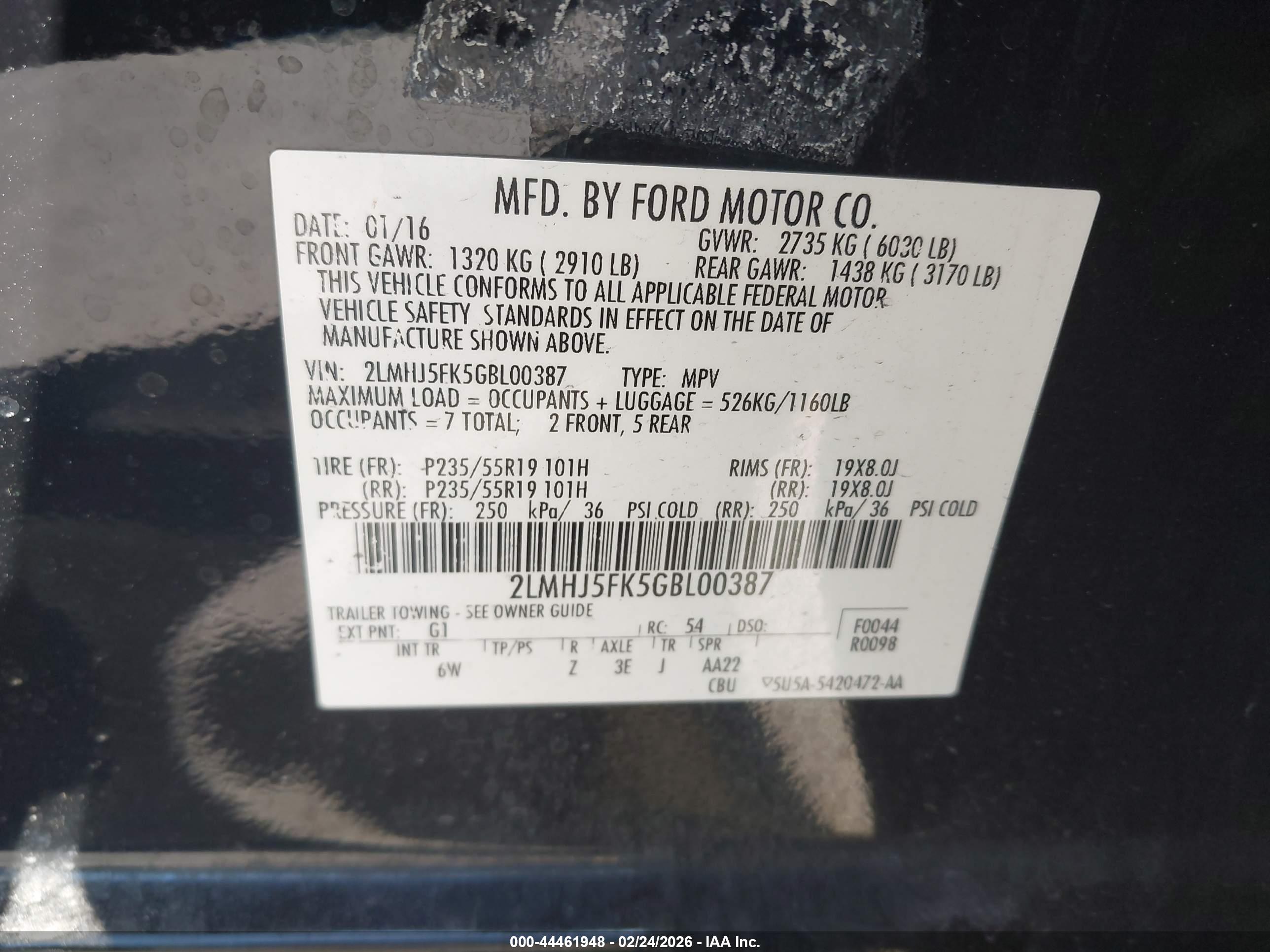 LINCOLN MKT image 9