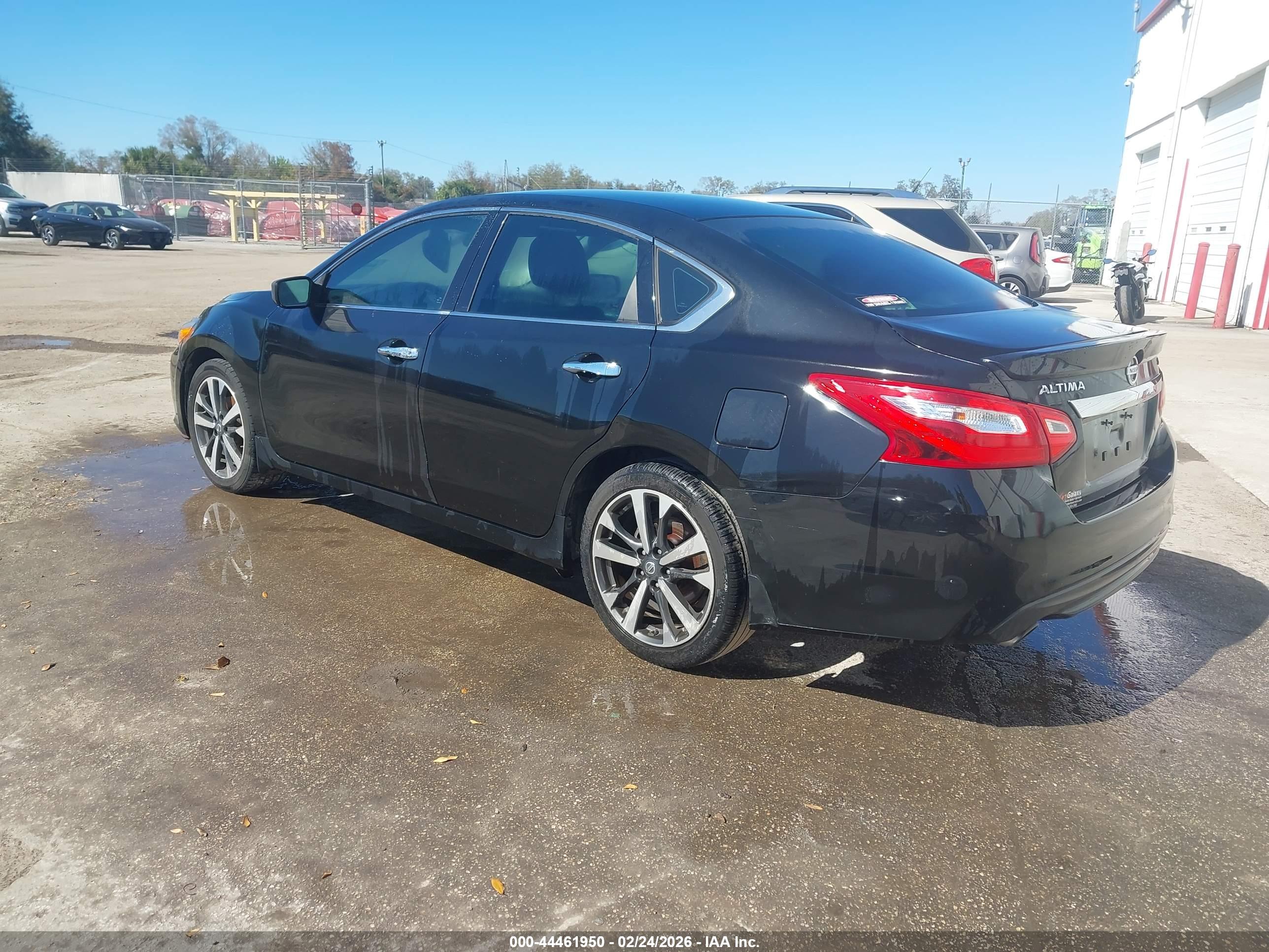 NISSAN ALTIMA image 3
