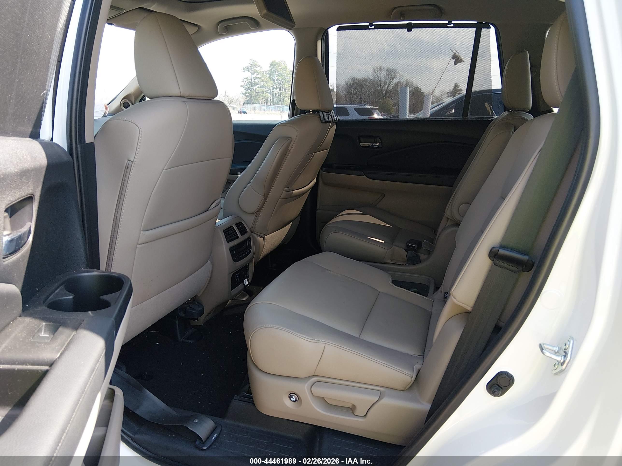 HONDA PILOT image 8