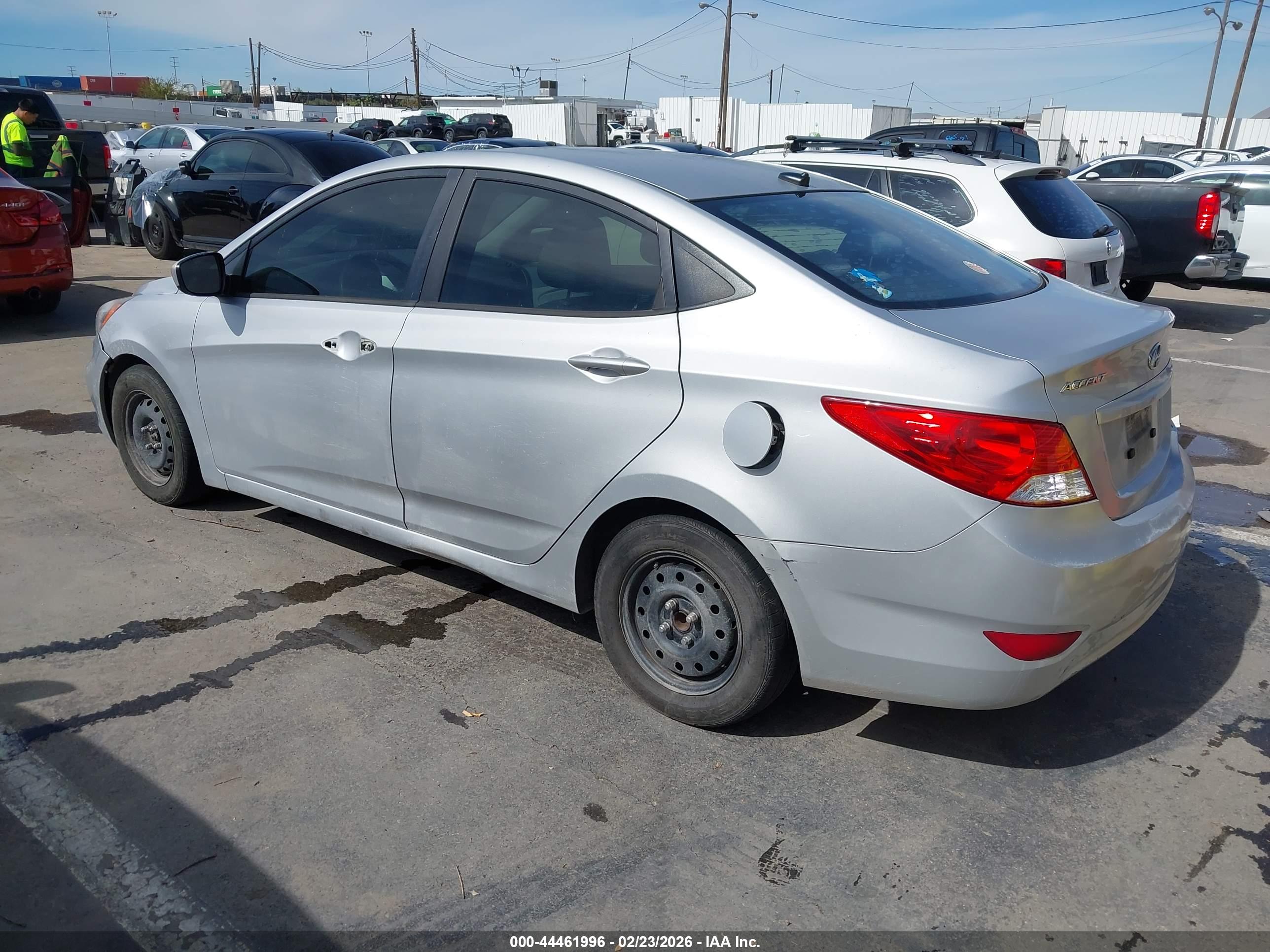 HYUNDAI ACCENT image 3