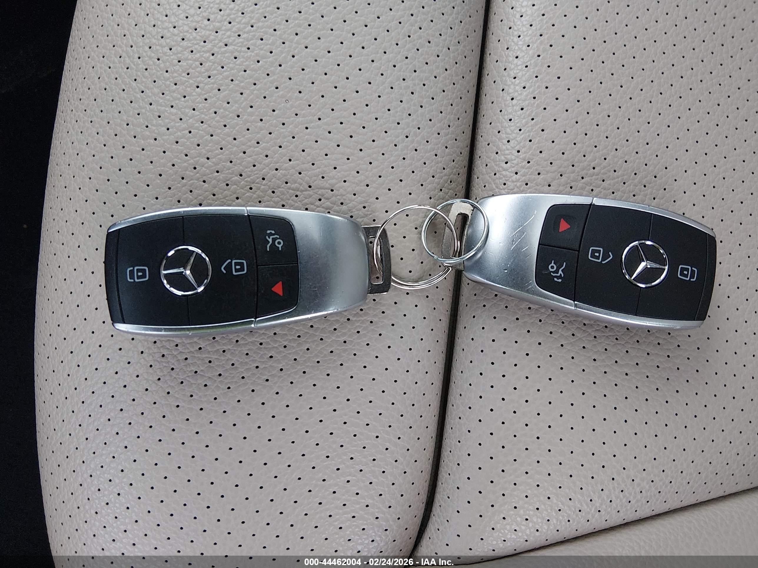 MERCEDES-BENZ C image 11