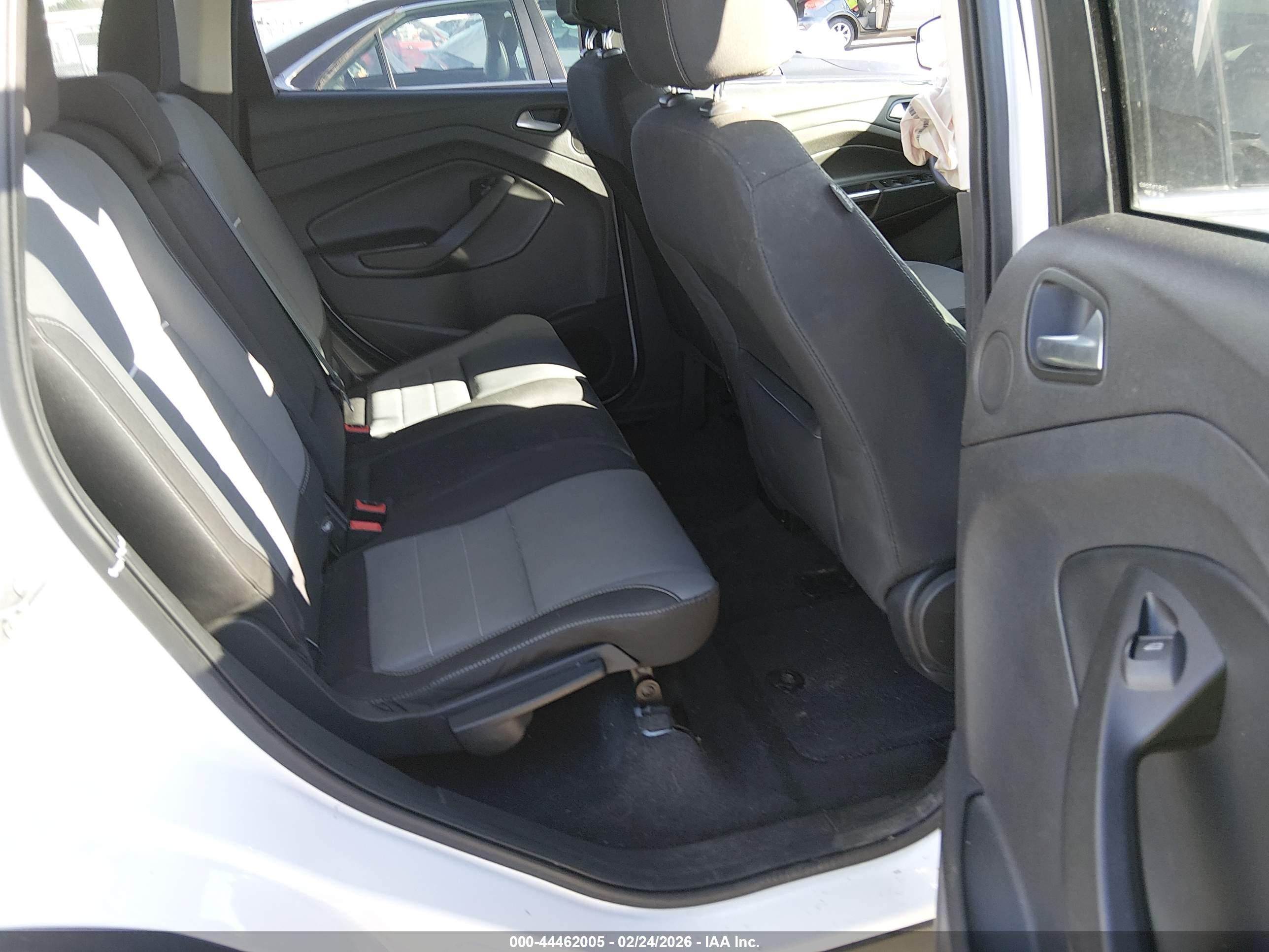 FORD ESCAPE image 8