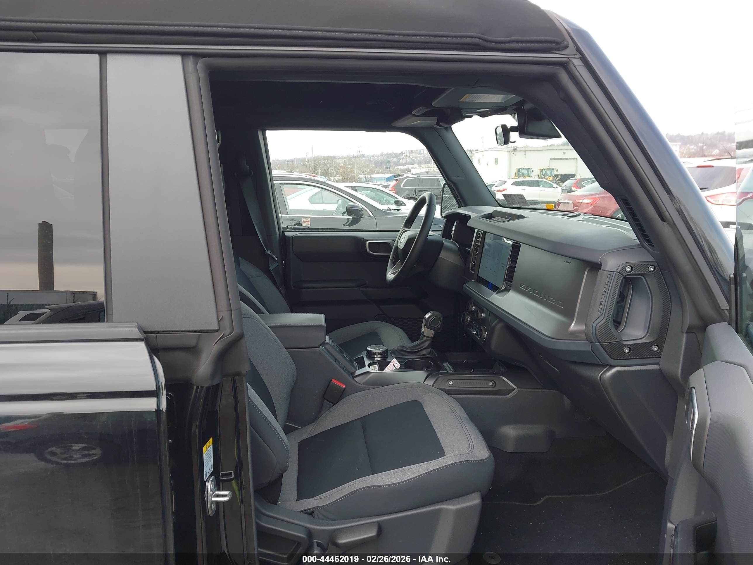 FORD BRONCO image 5