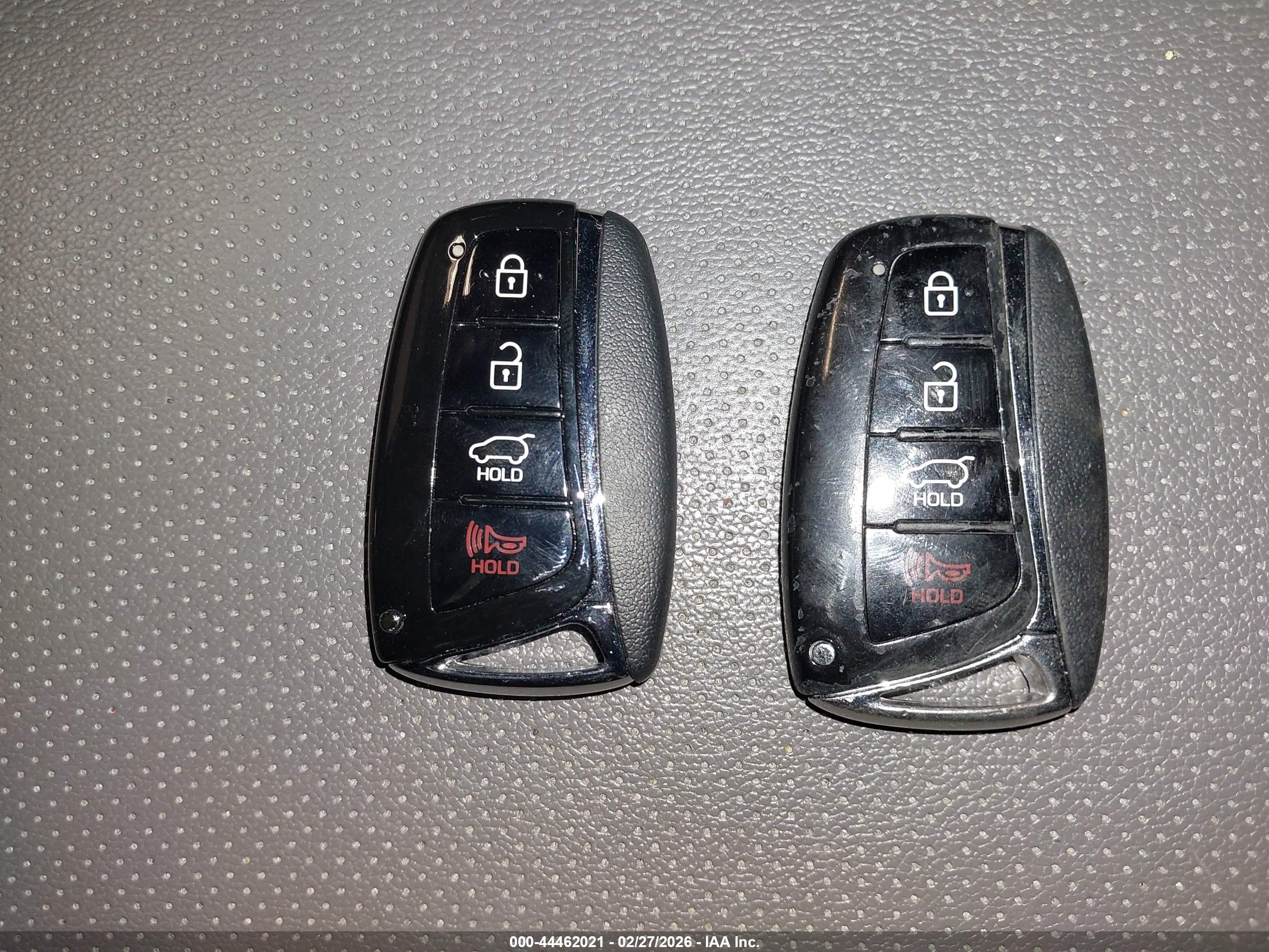 HYUNDAI SANTA image 11