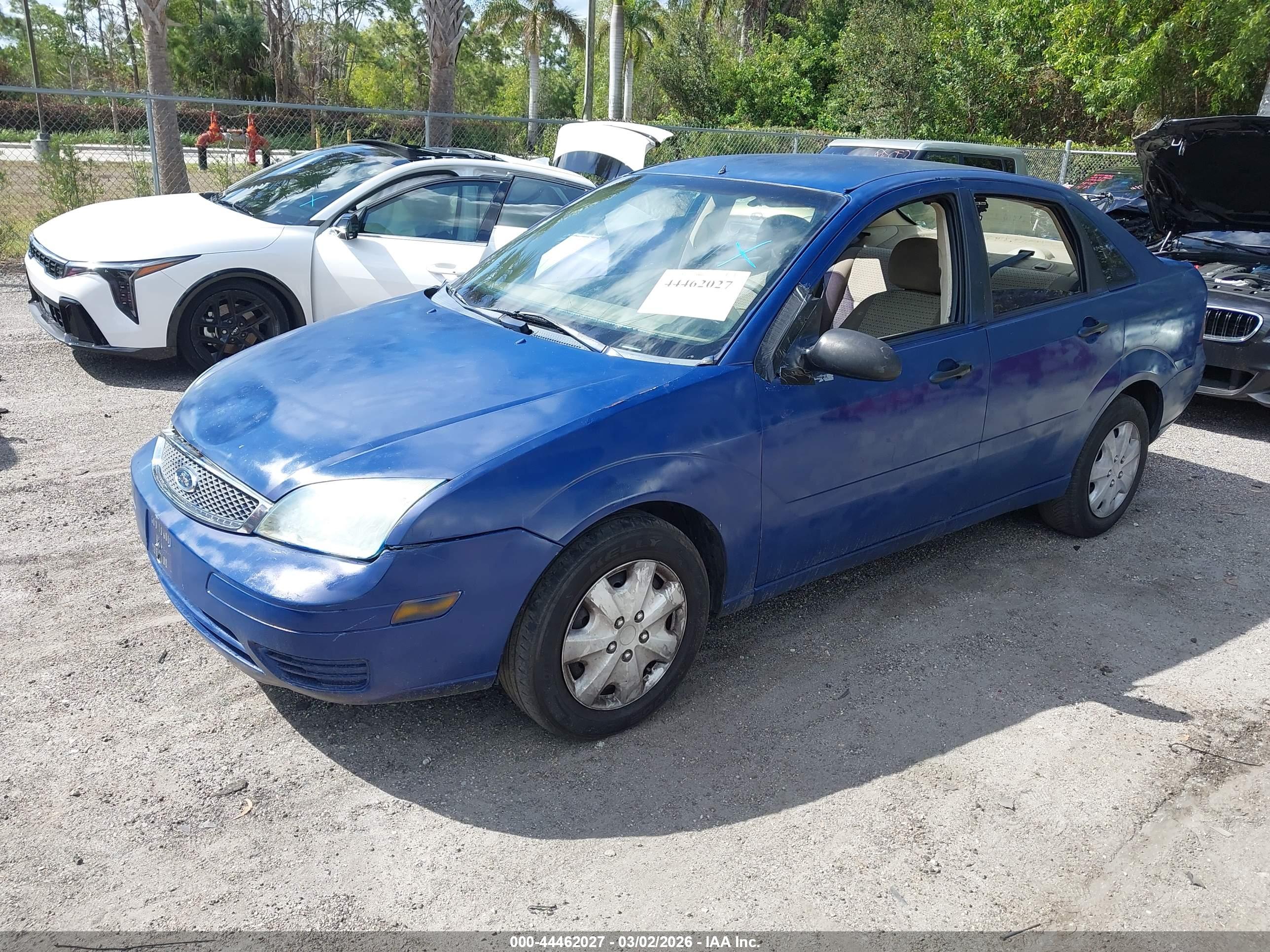 FORD FOCUS image 2