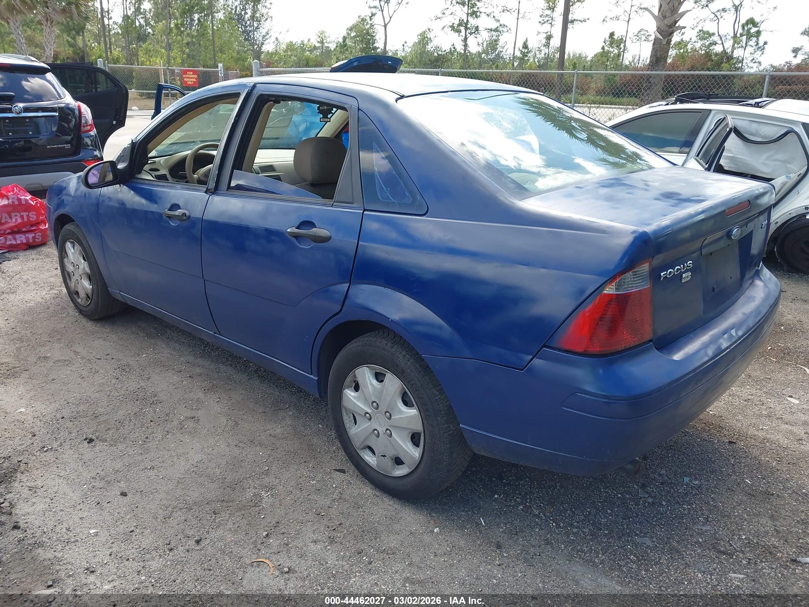 FORD FOCUS image 3