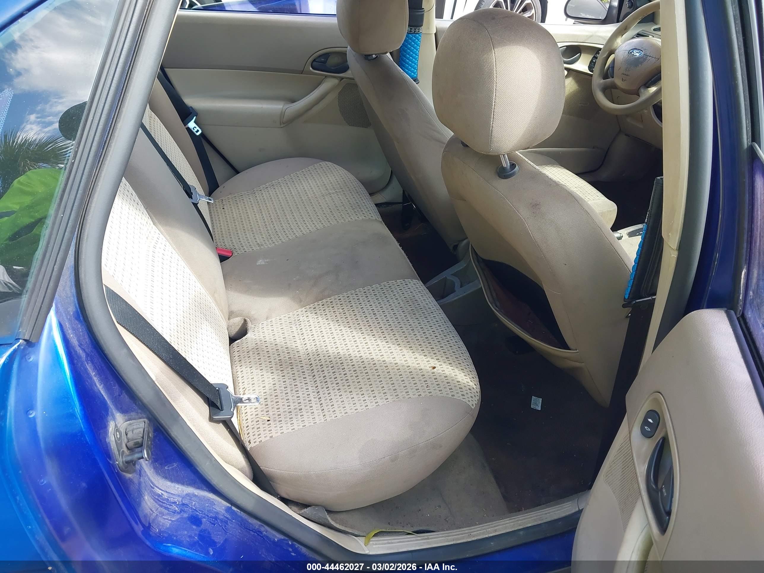 FORD FOCUS image 8