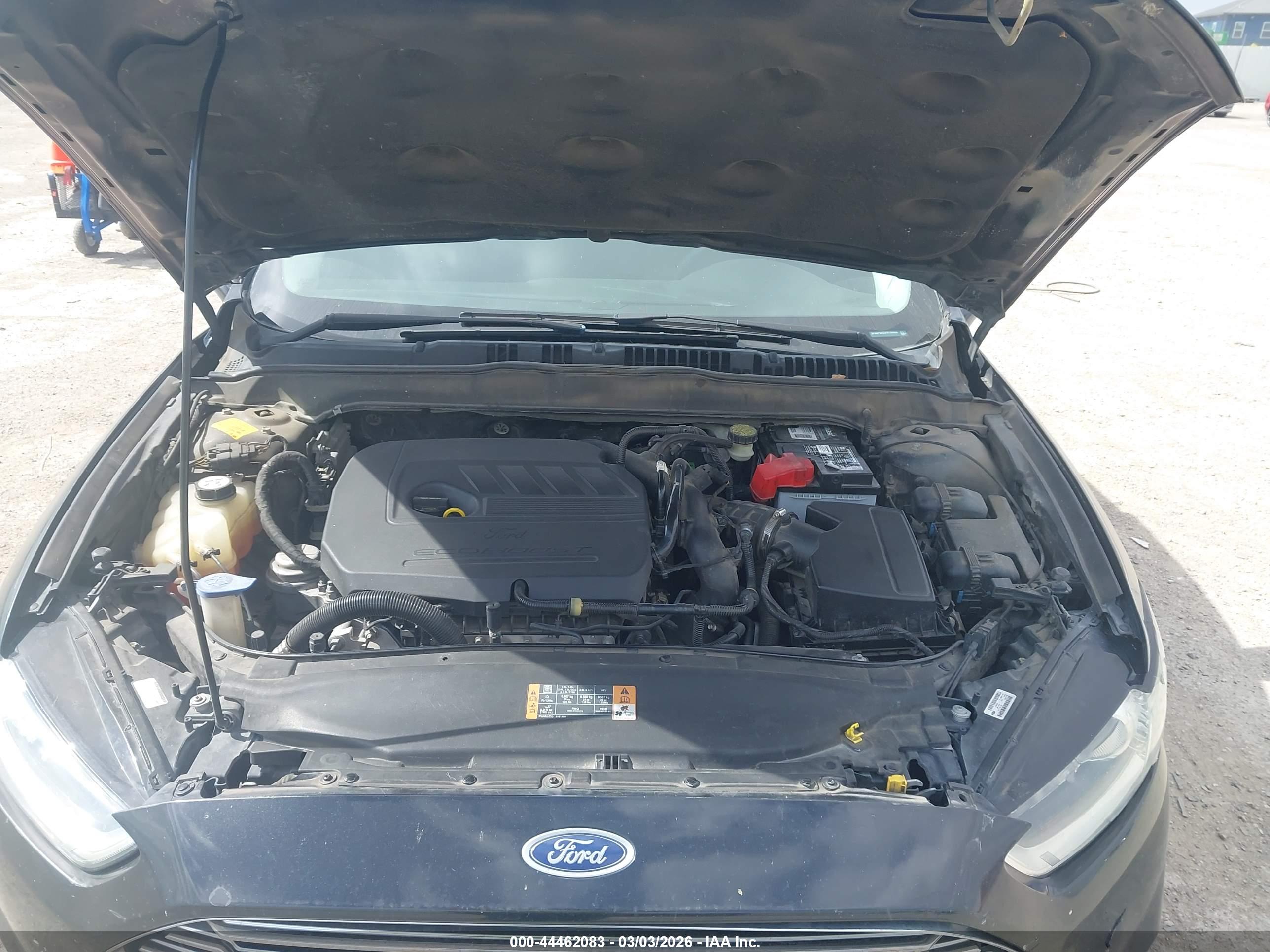 FORD FUSION image 10