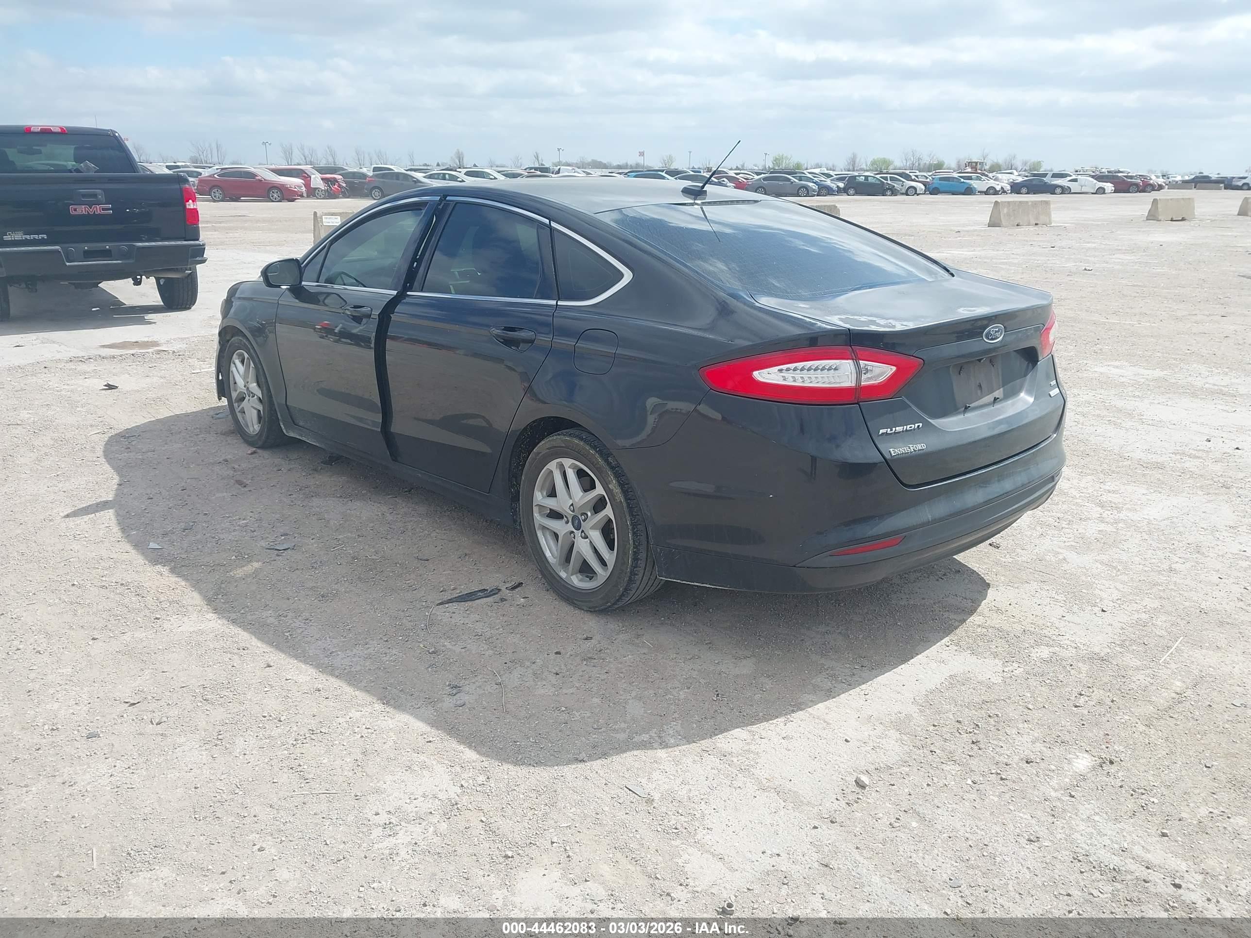 FORD FUSION image 3