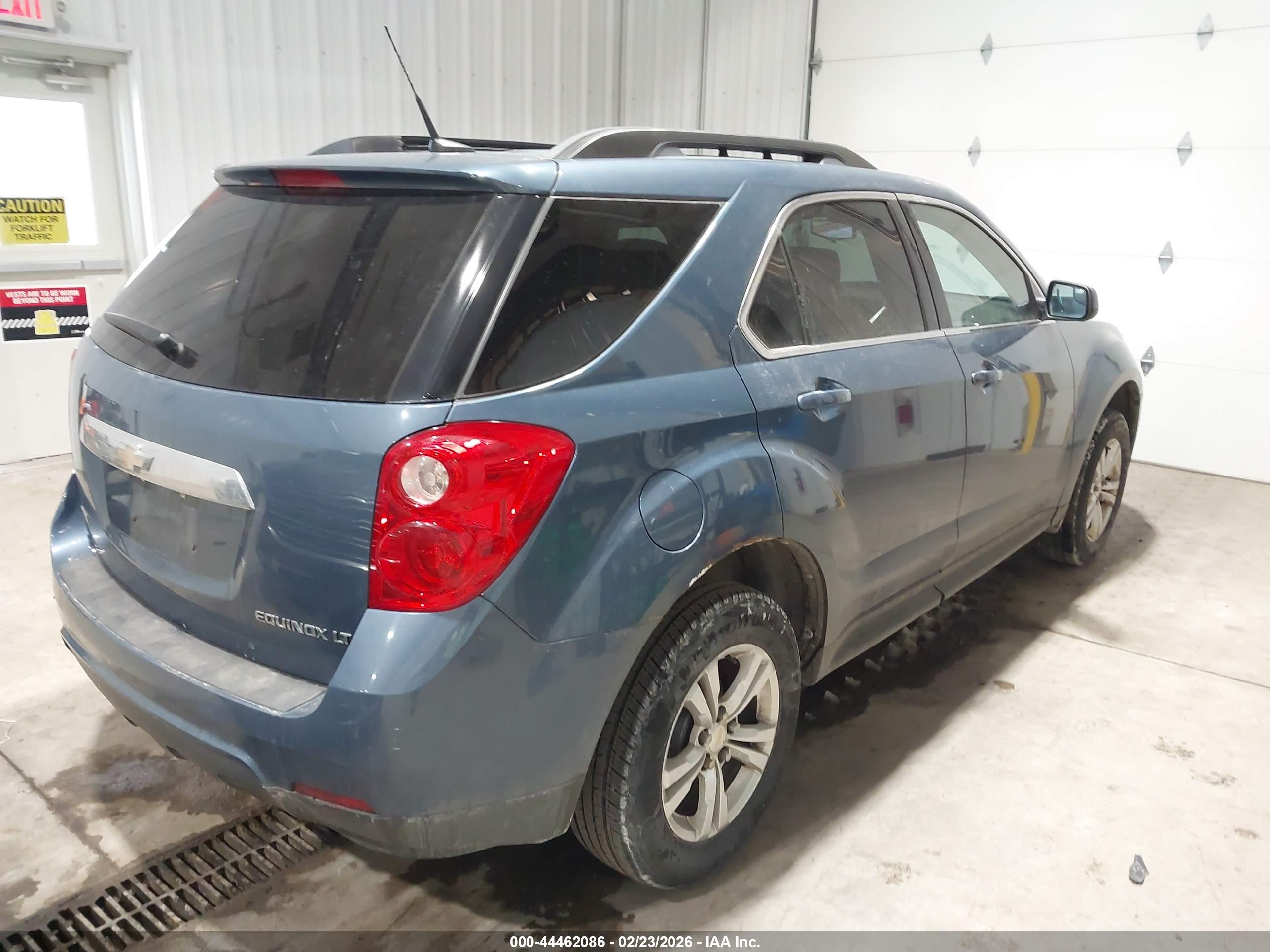 CHEVROLET EQUINOX image 4