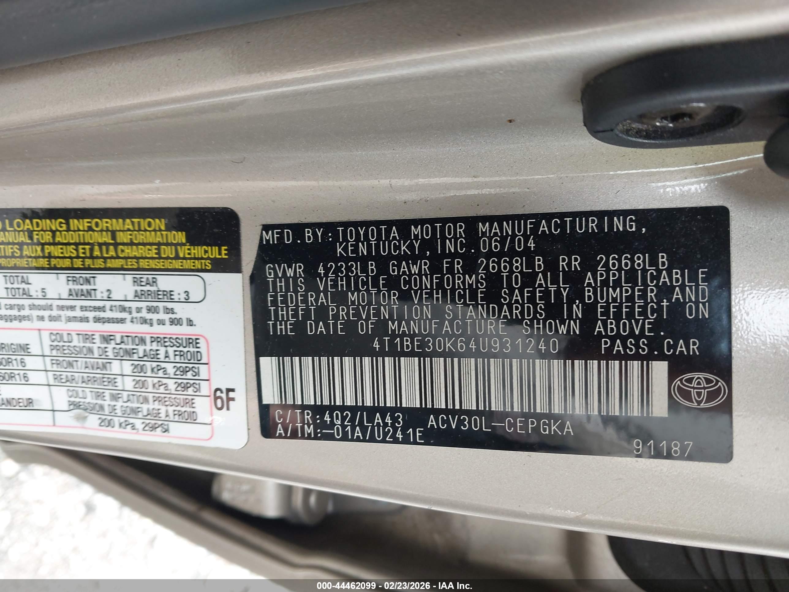 TOYOTA CAMRY image 9