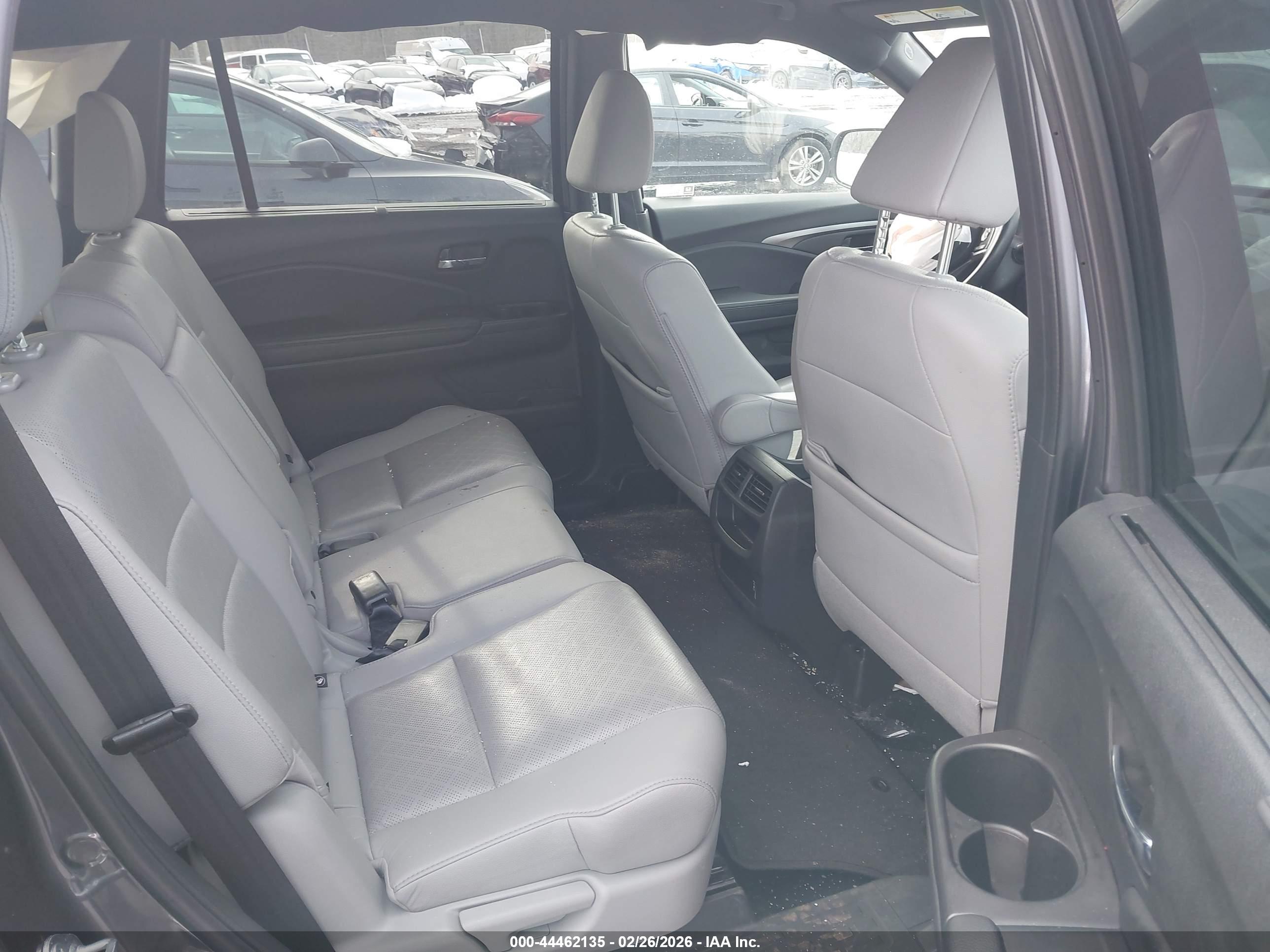 HONDA PASSPORT image 8