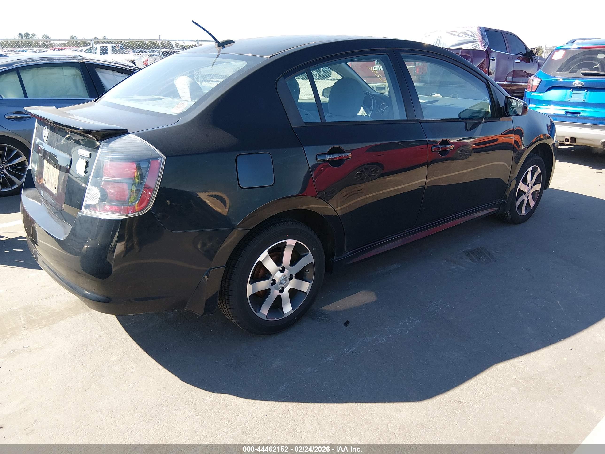 NISSAN SENTRA image 4