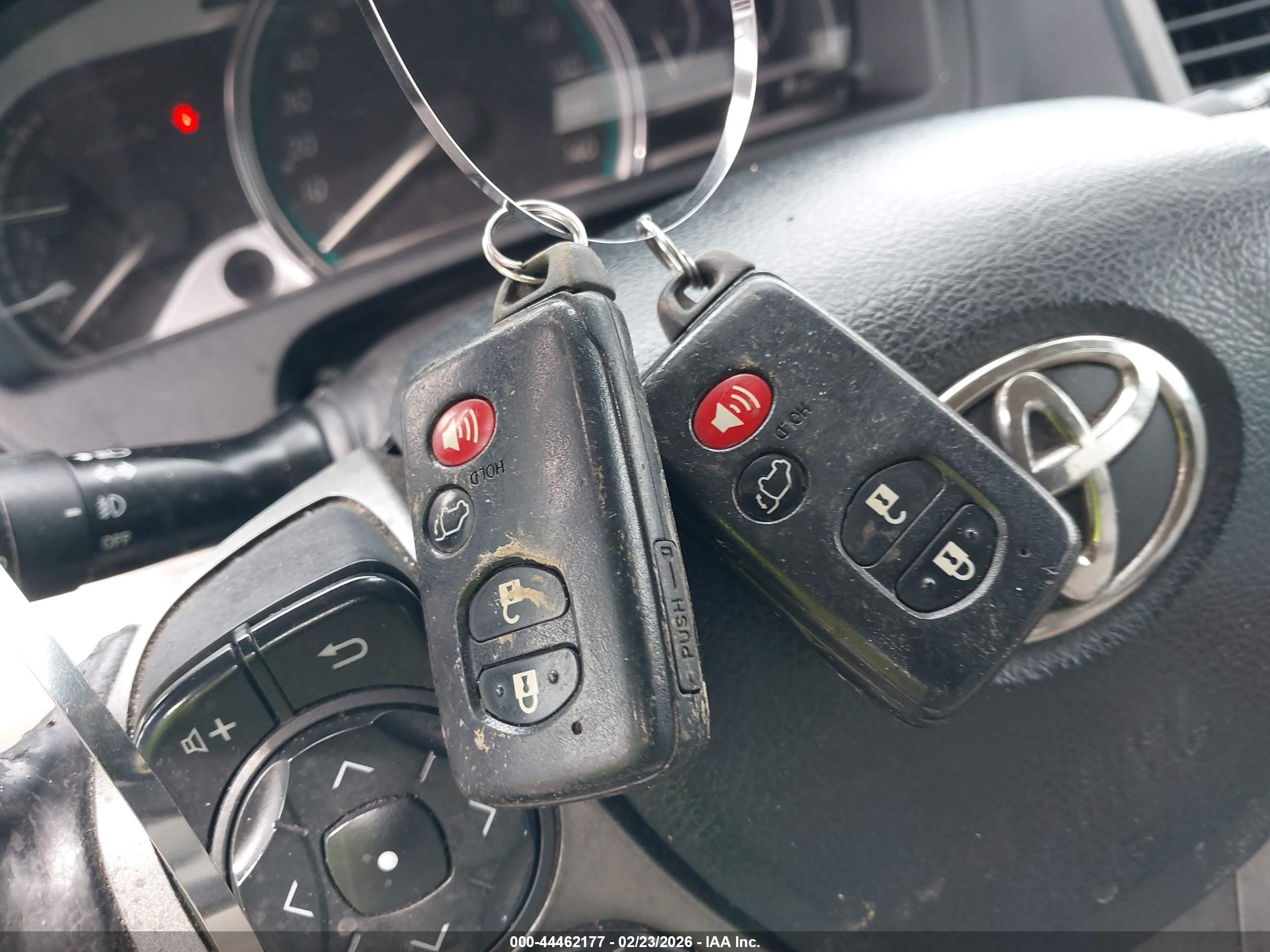 TOYOTA VENZA image 11