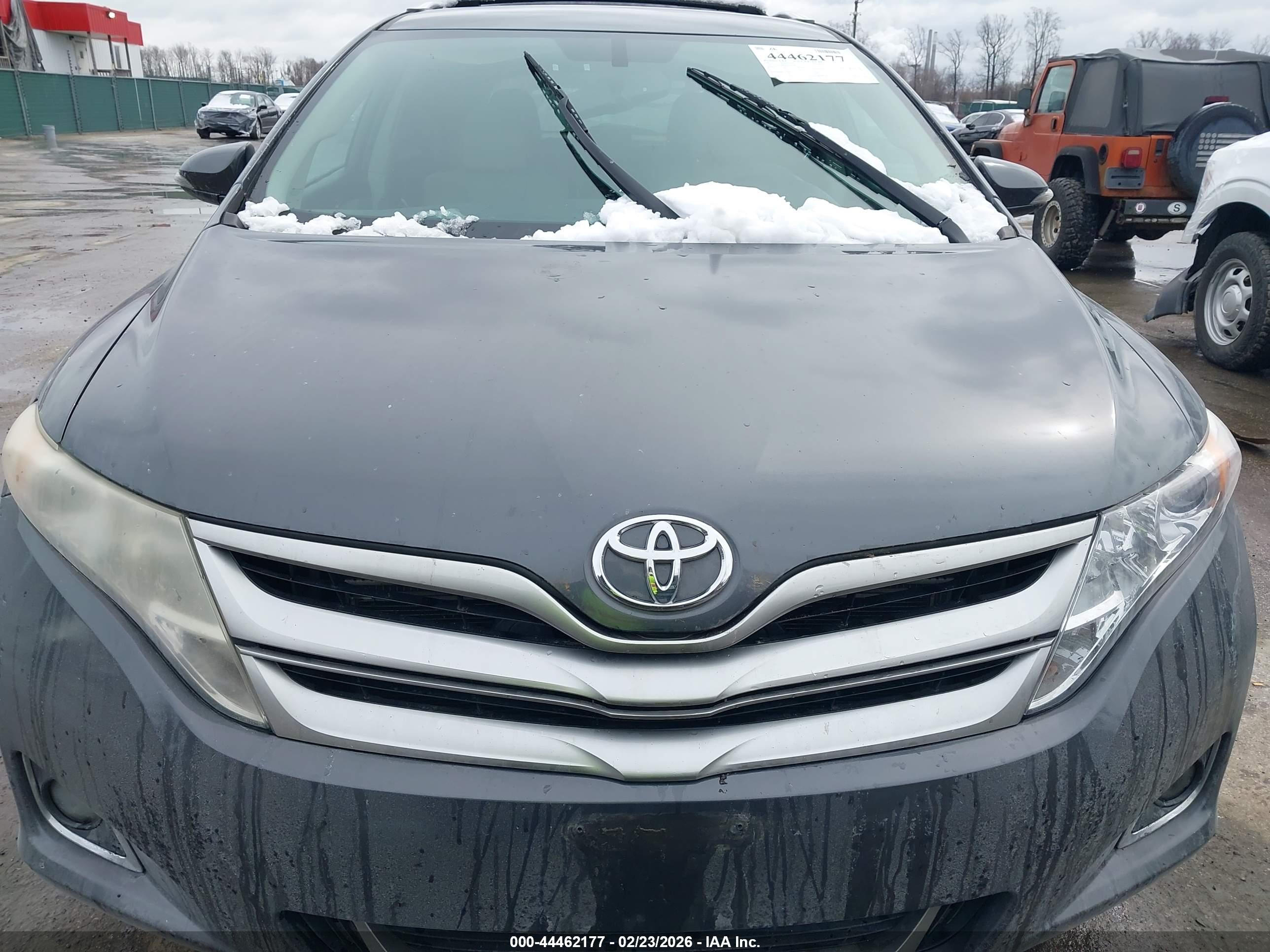 TOYOTA VENZA image 6