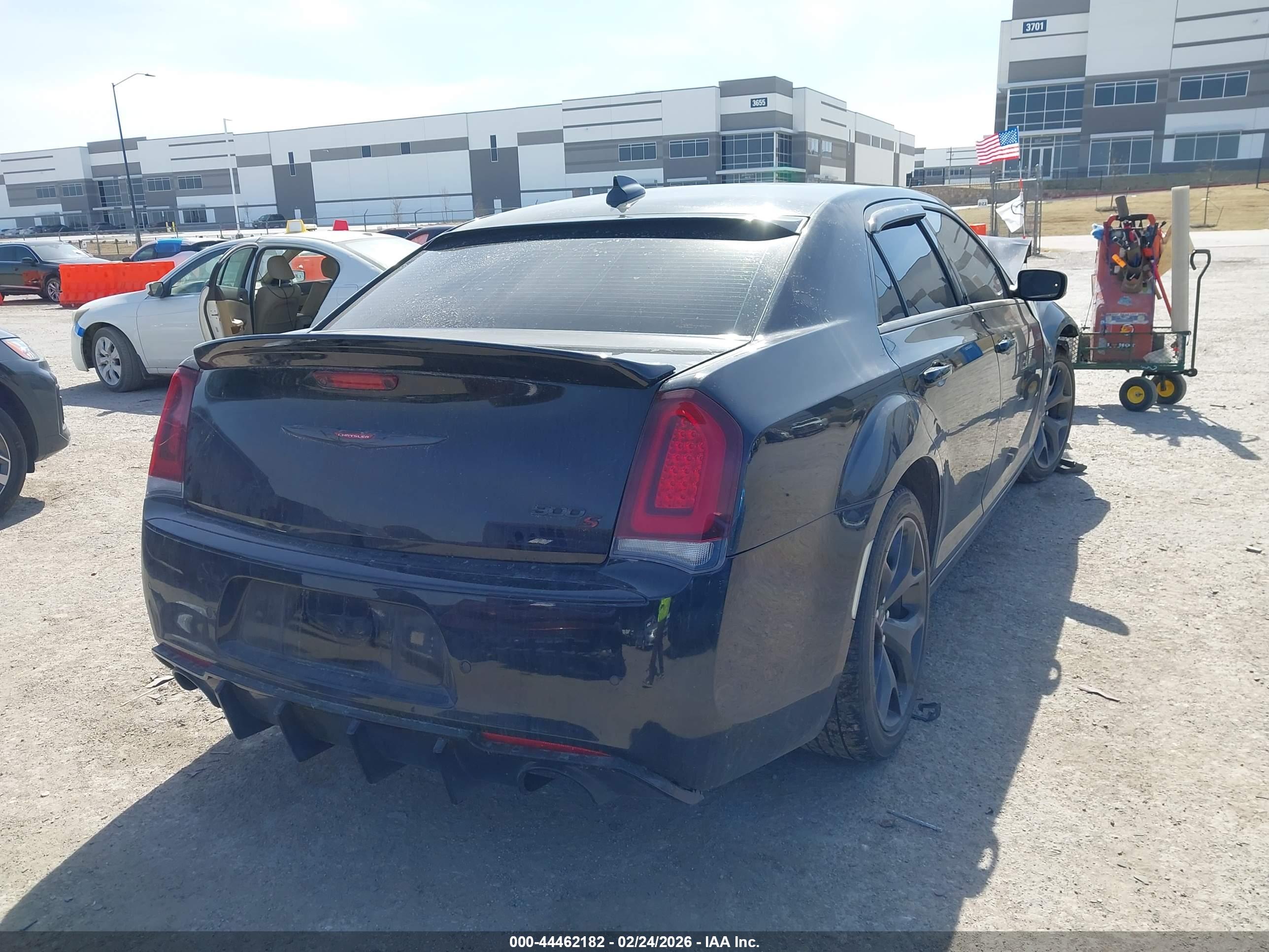 CHRYSLER 300 image 4