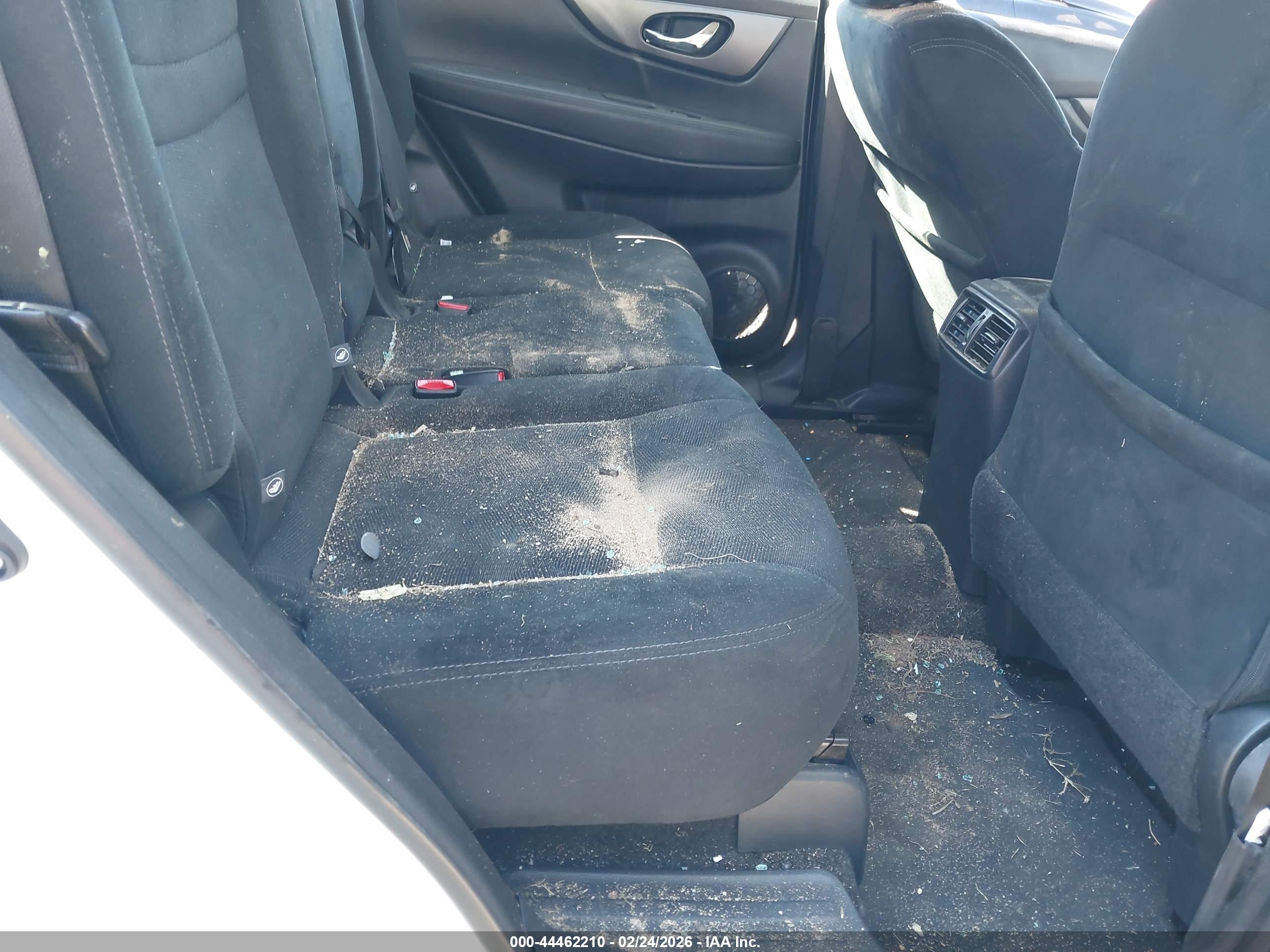 NISSAN ROGUE image 5