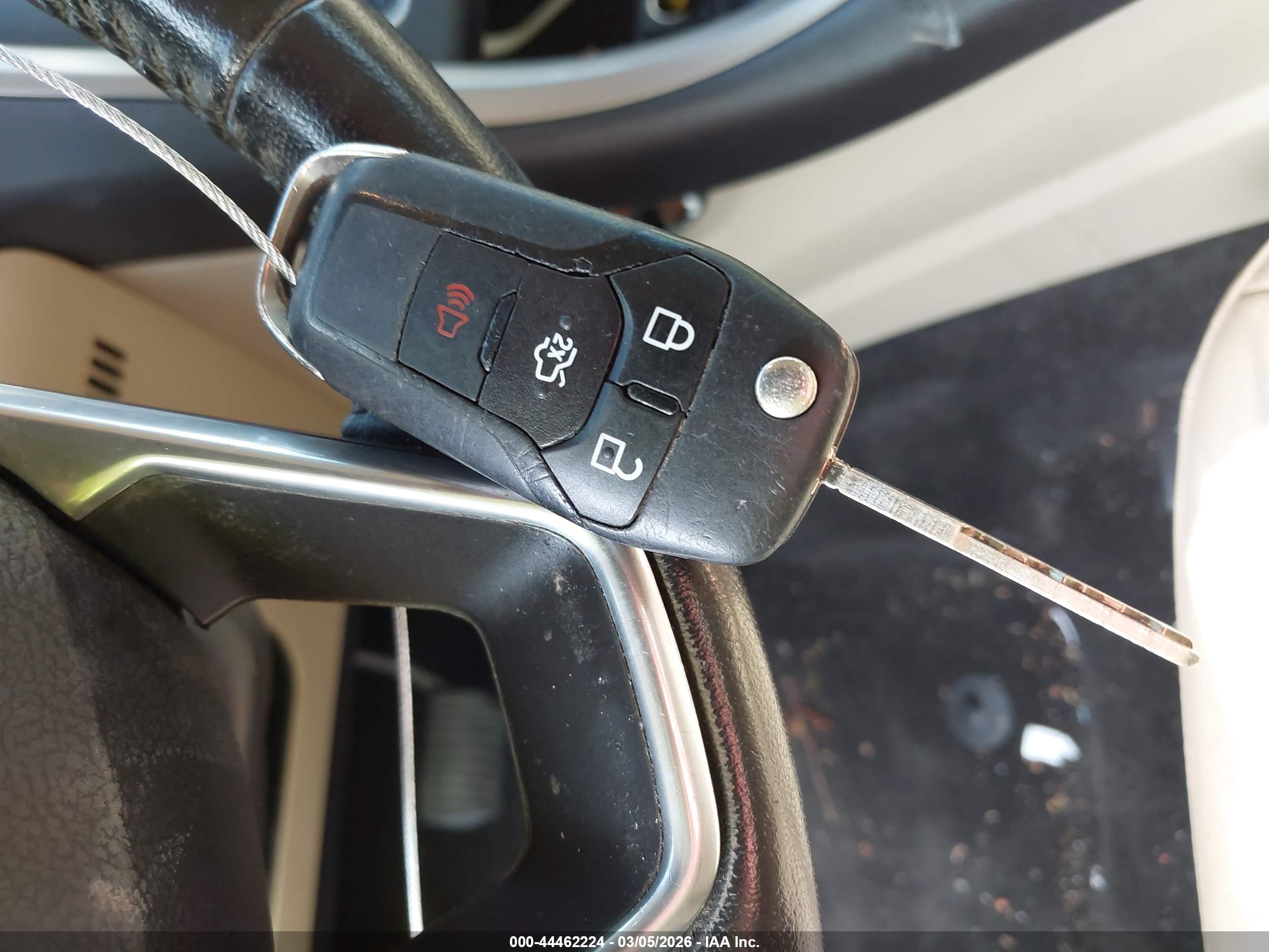 FORD FUSION image 11