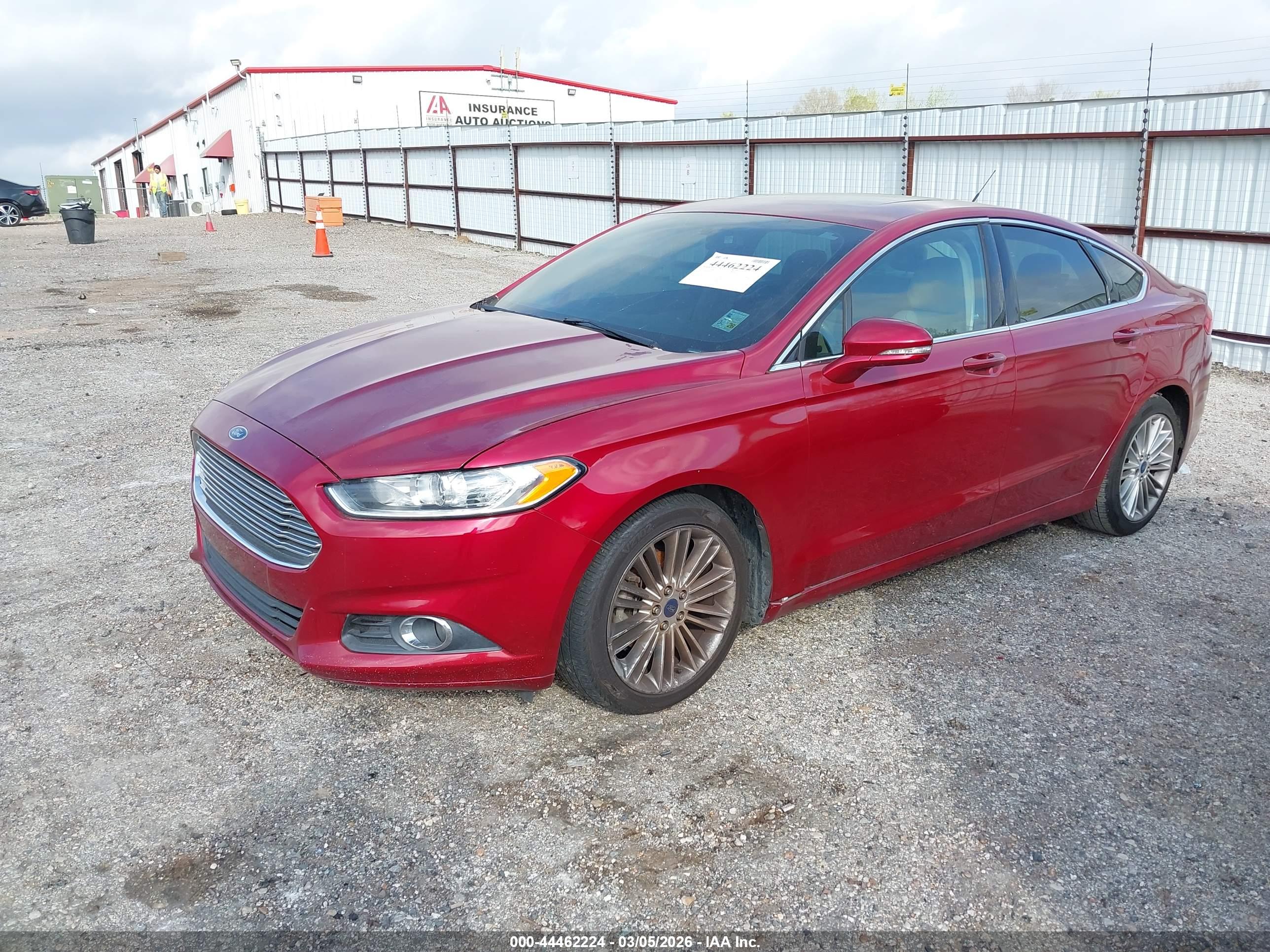 FORD FUSION image 2