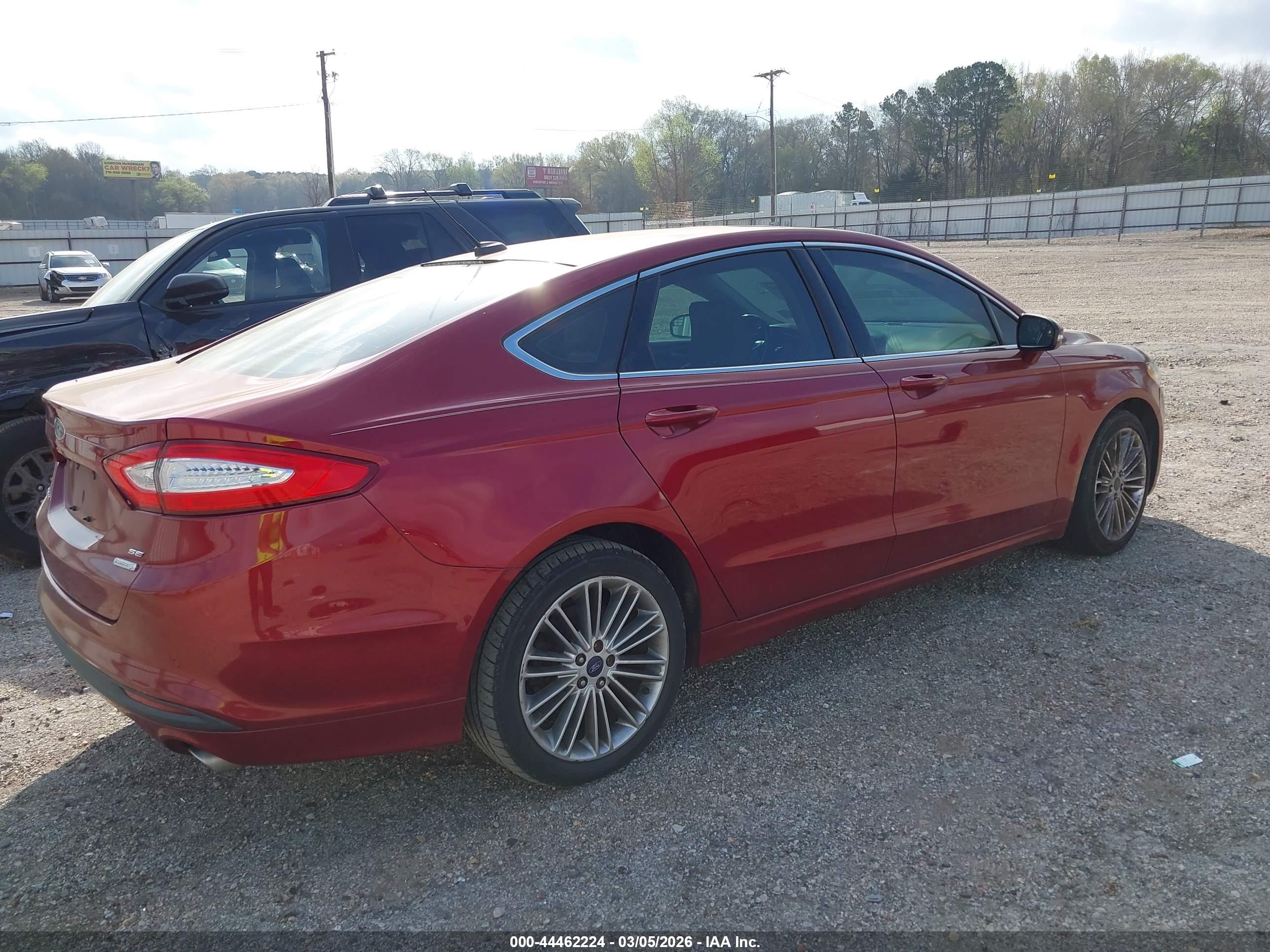 FORD FUSION image 4