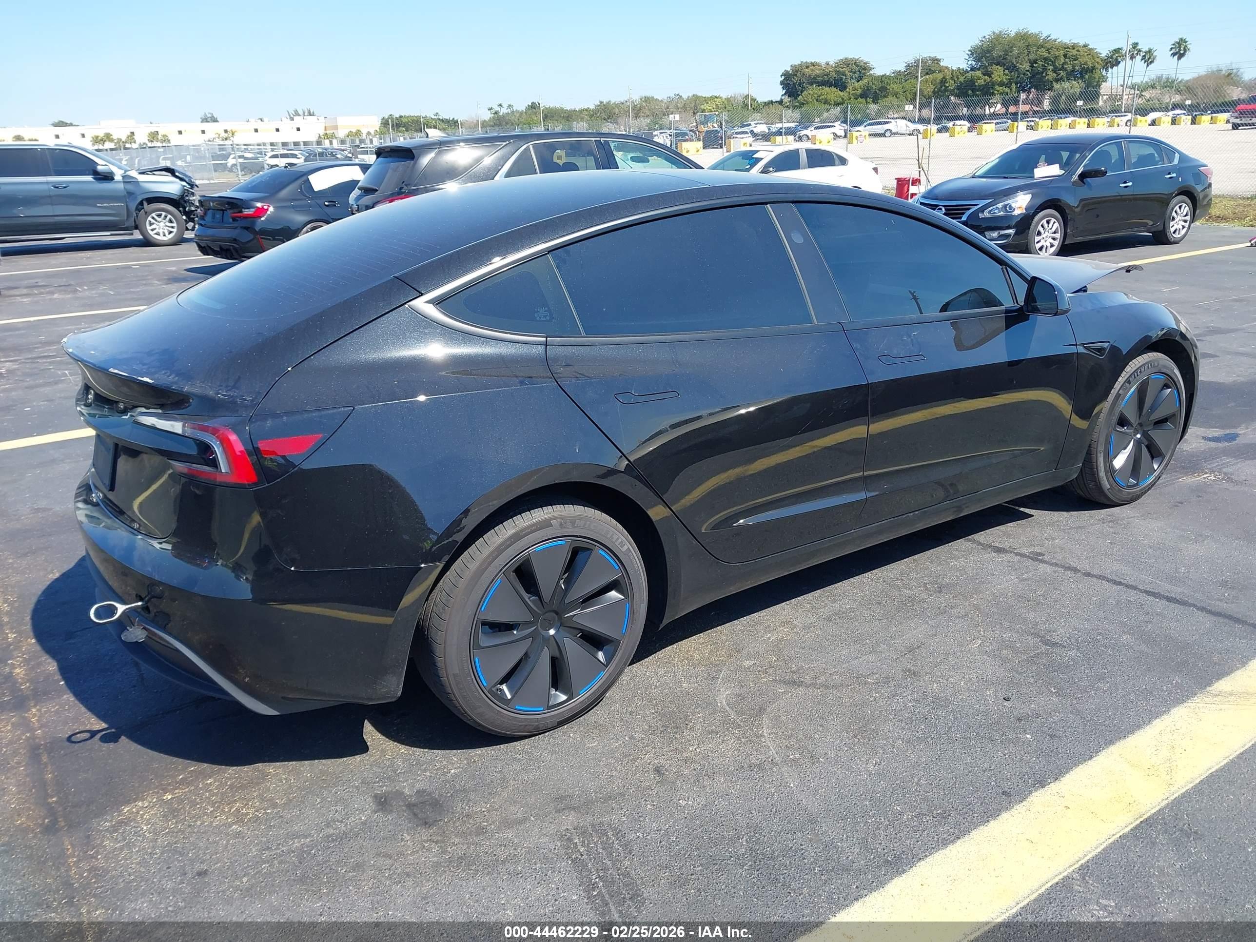 TESLA MODEL image 4