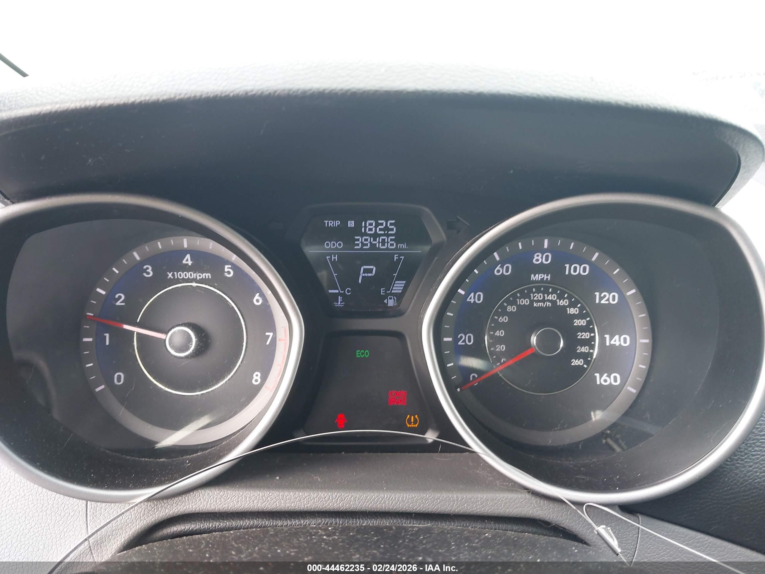 HYUNDAI ELANTRA image 7