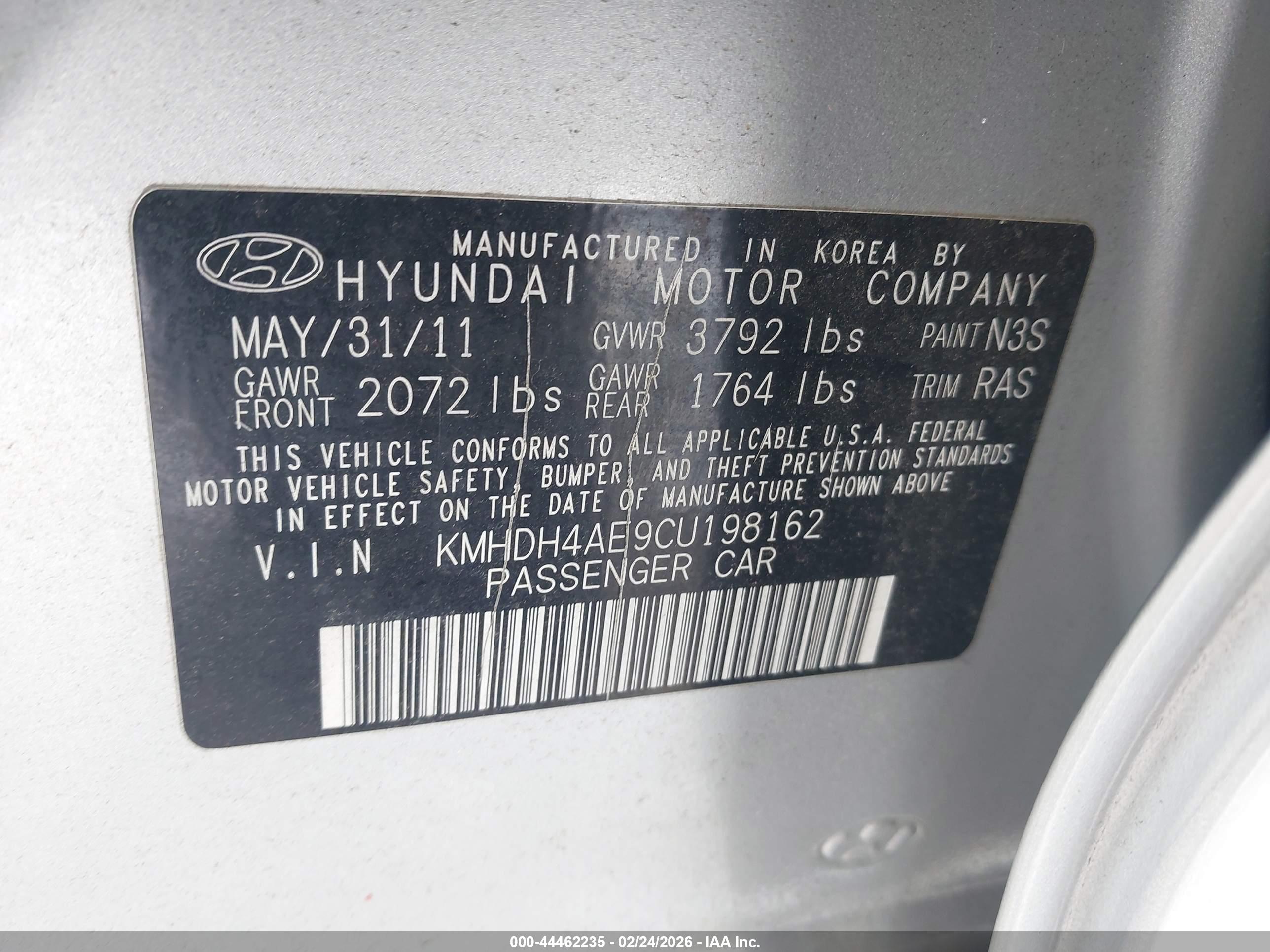 HYUNDAI ELANTRA image 9