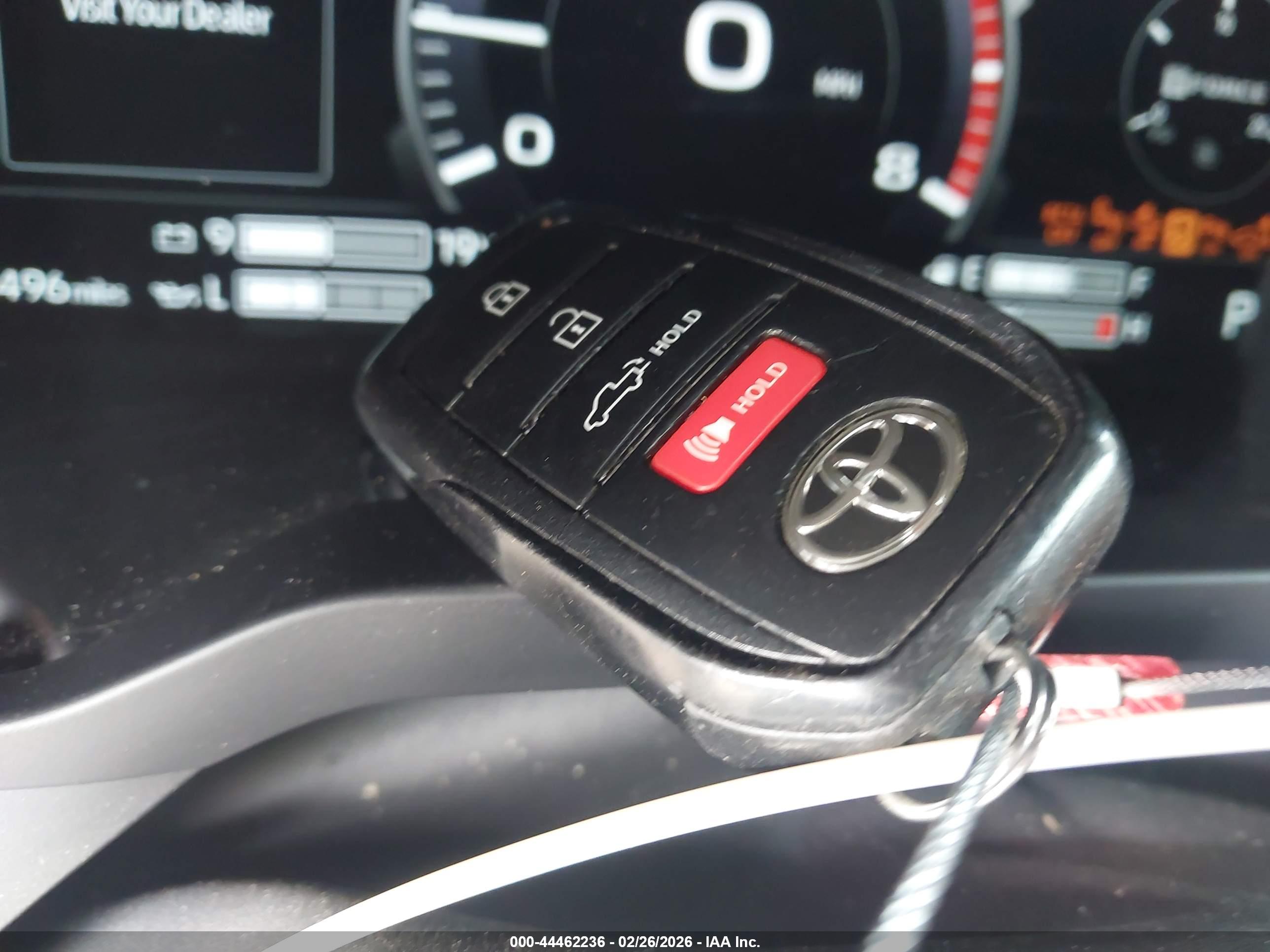 TOYOTA TUNDRA image 11