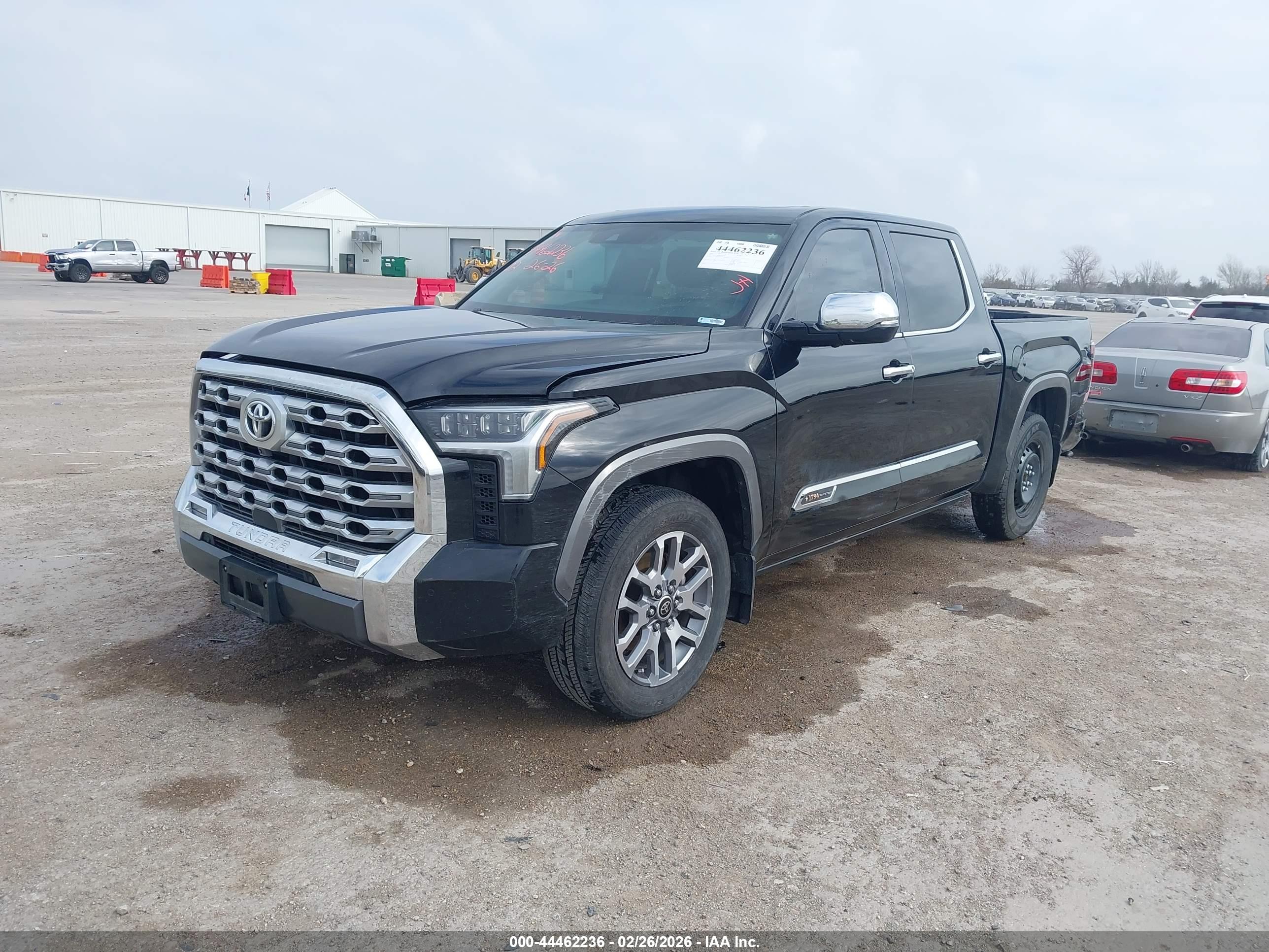 TOYOTA TUNDRA image 2