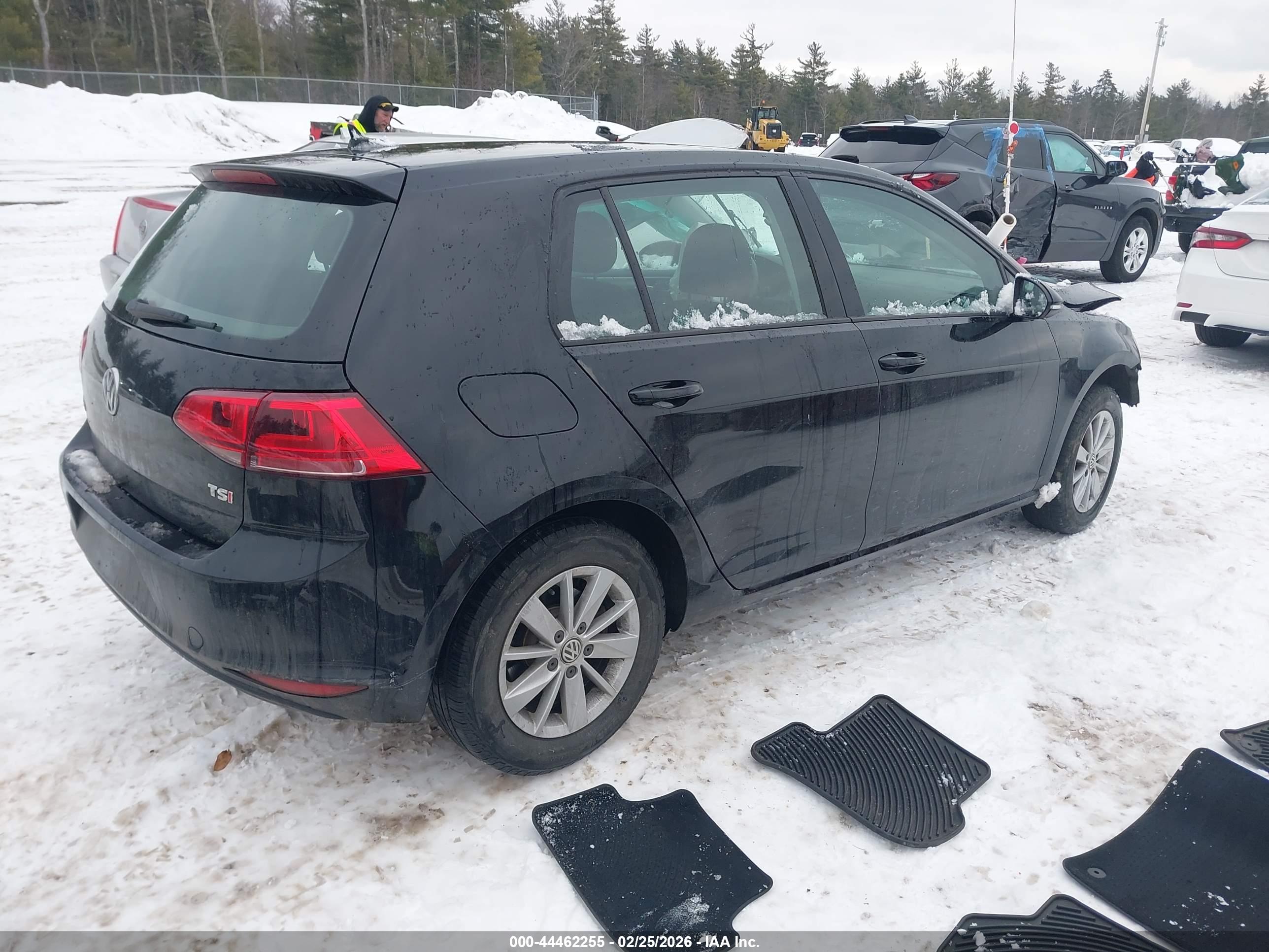 VOLKSWAGEN GOLF image 4
