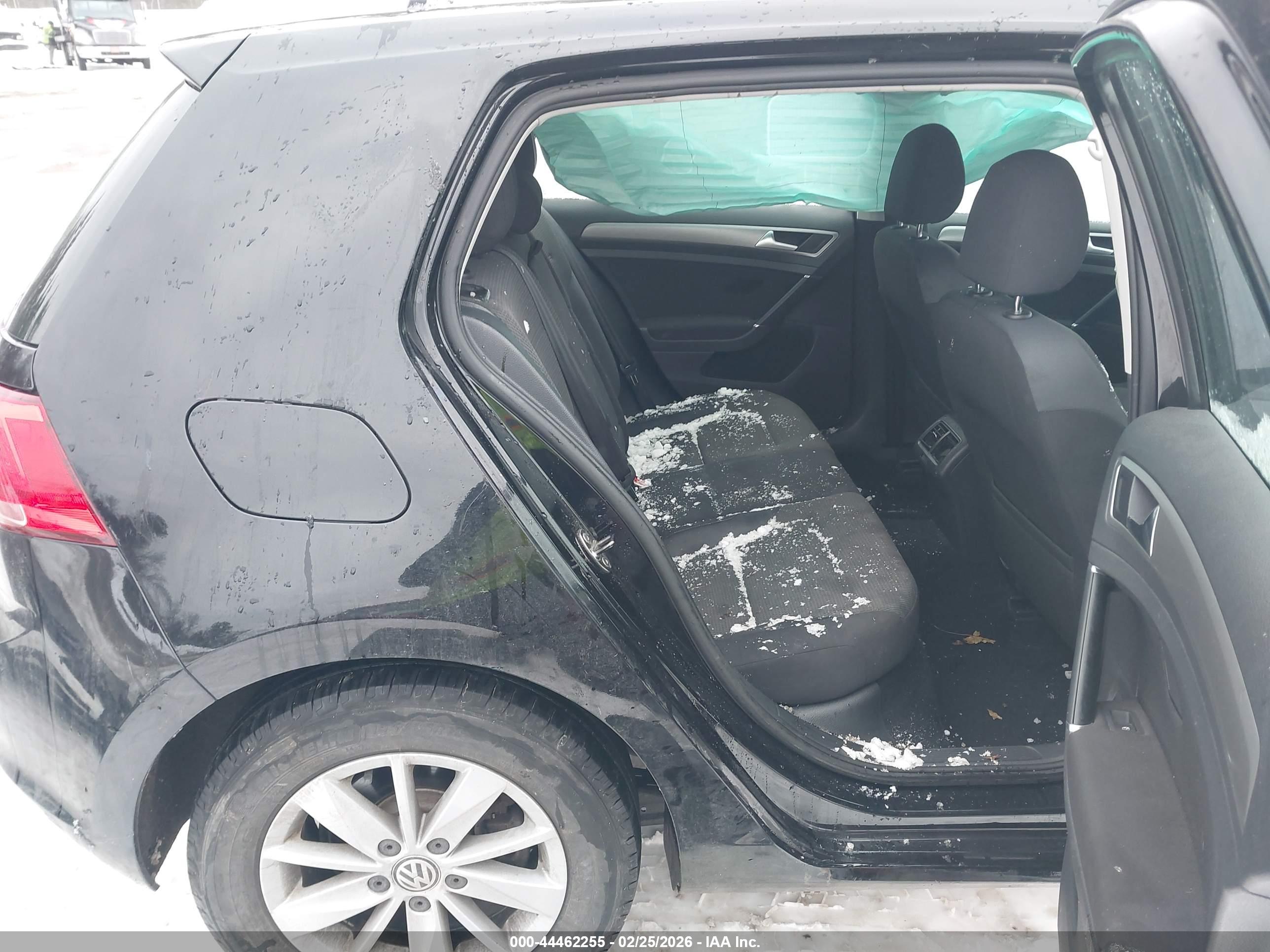 VOLKSWAGEN GOLF image 8