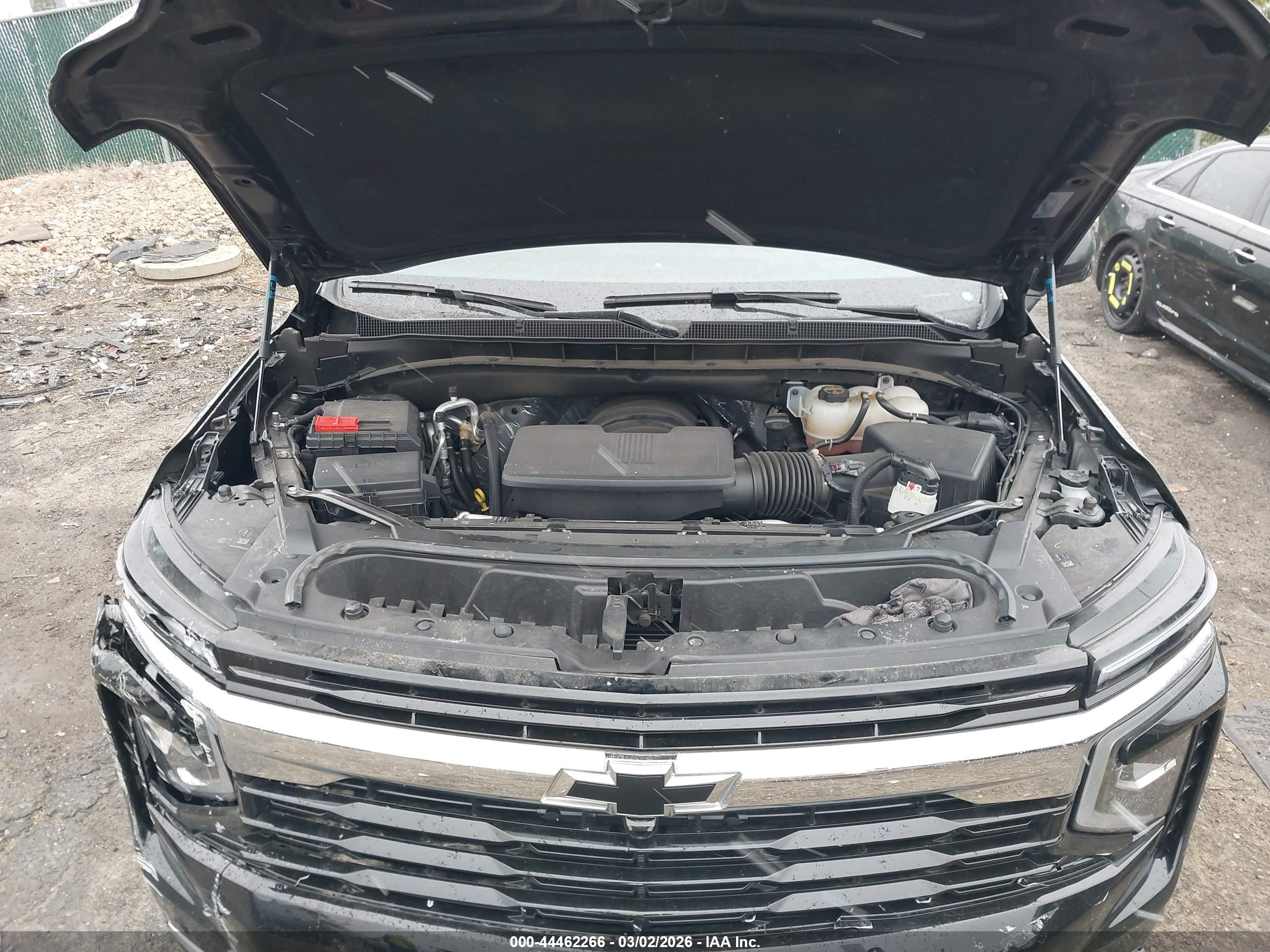 CHEVROLET SUBURBAN image 10