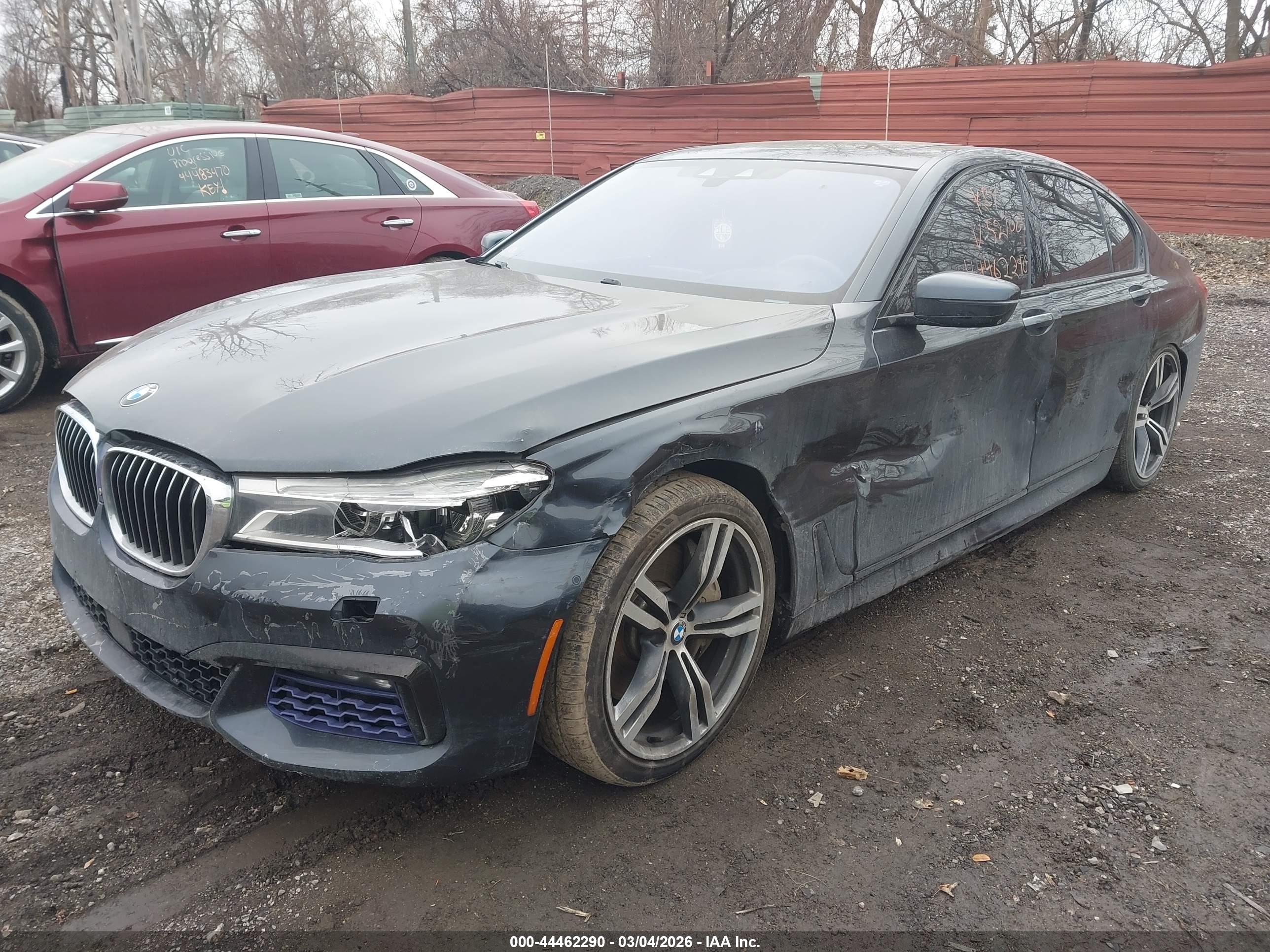 BMW 750I image 2
