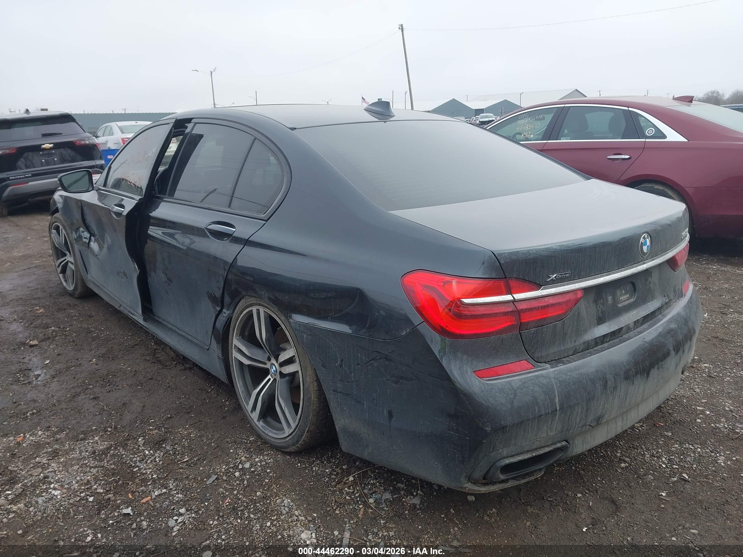 BMW 750I image 3