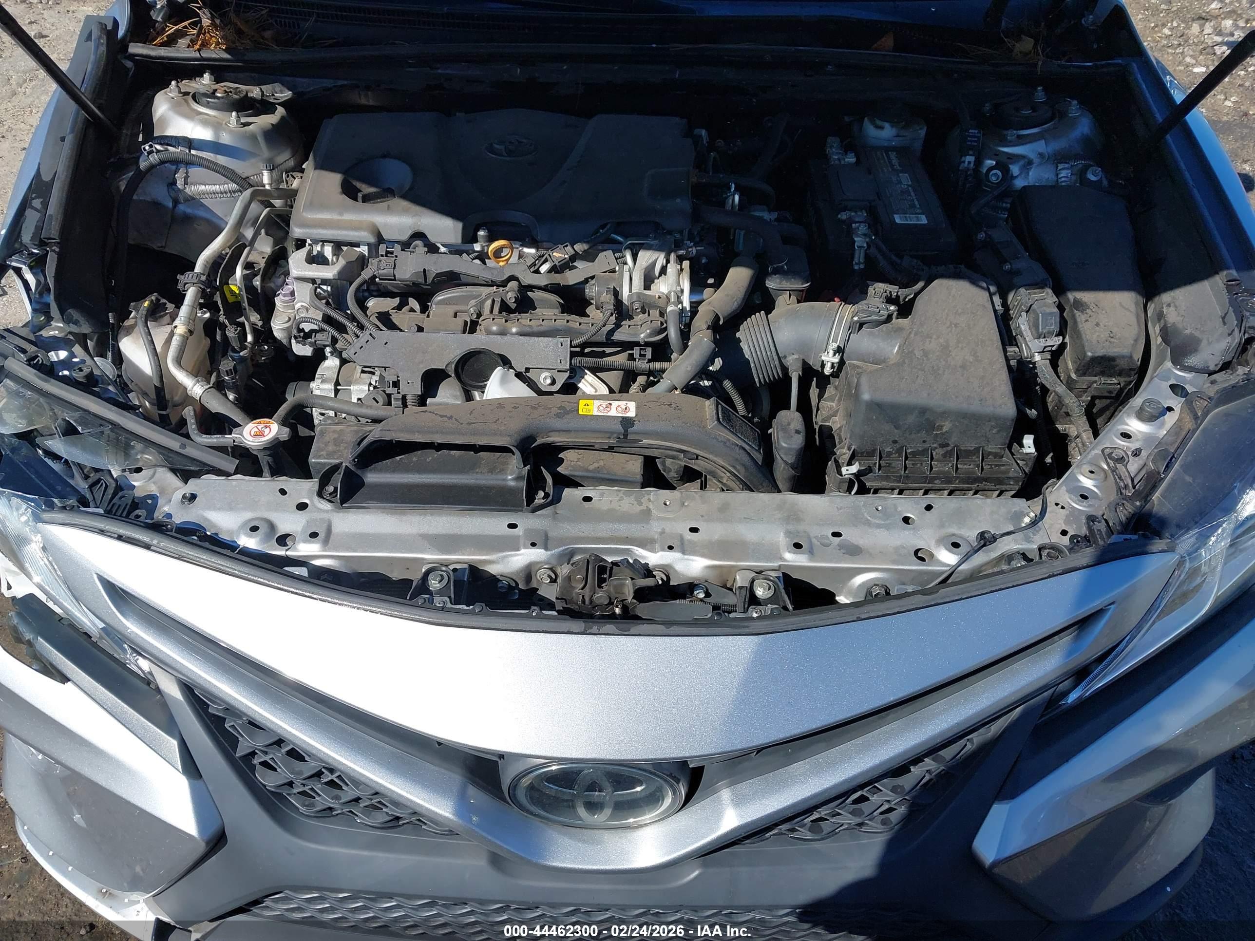 TOYOTA CAMRY image 10