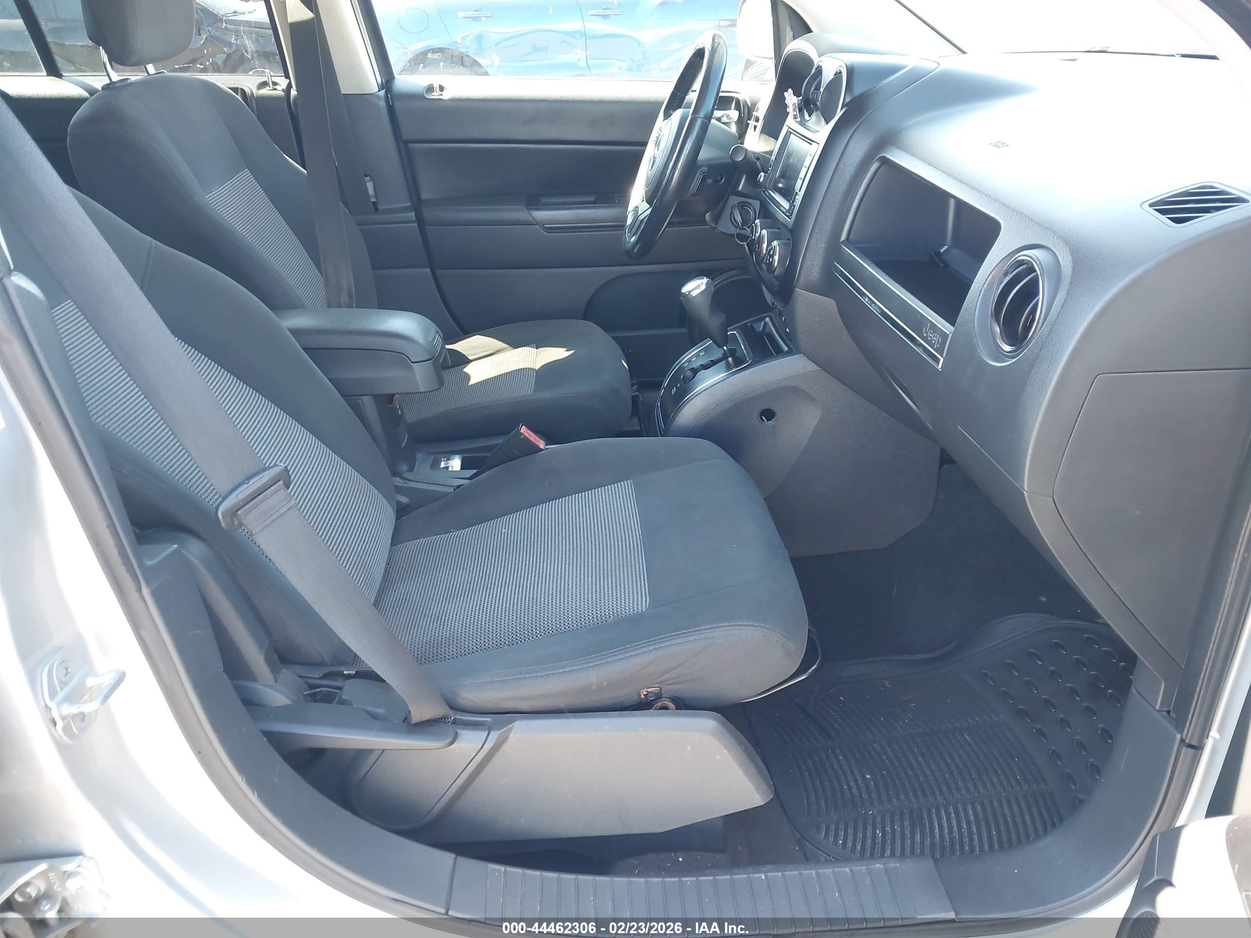 JEEP COMPASS image 5