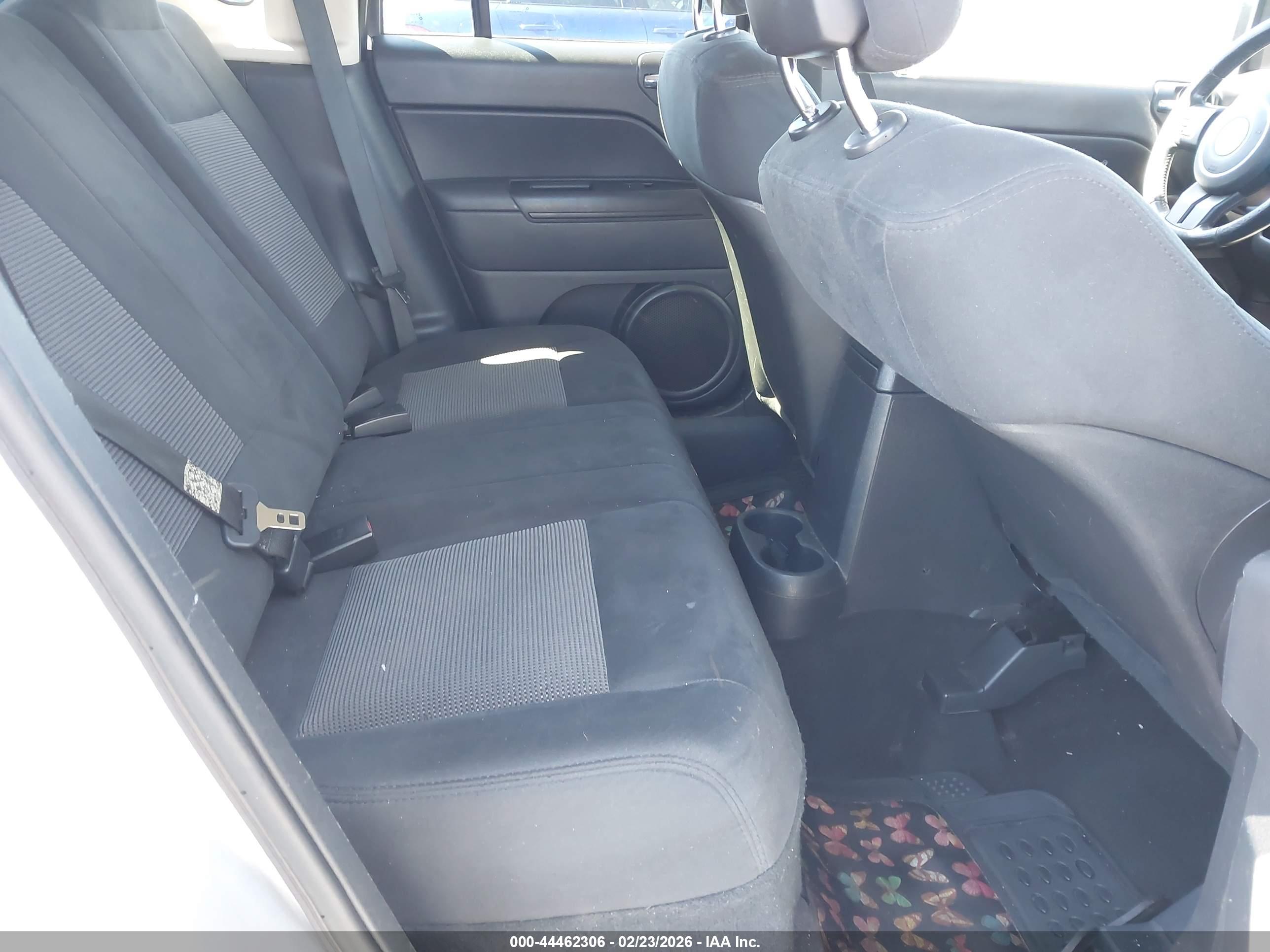JEEP COMPASS image 8