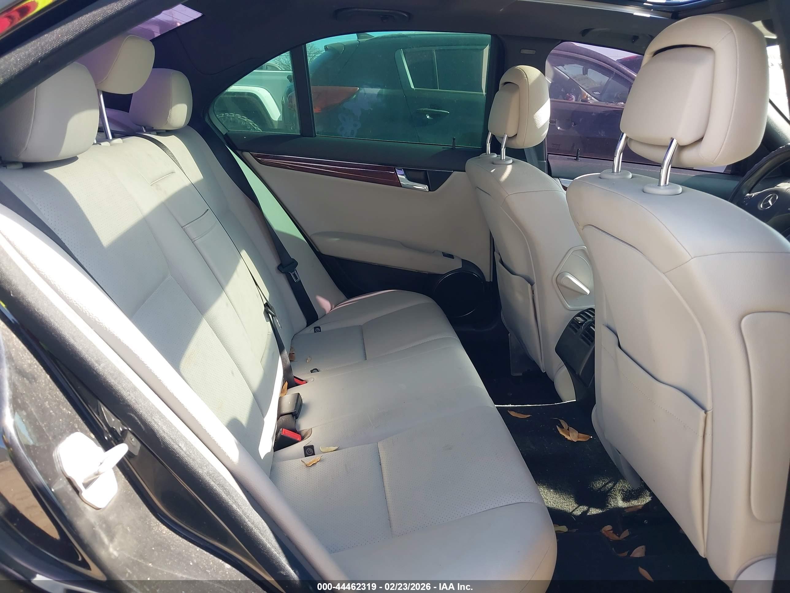 MERCEDES-BENZ C image 8