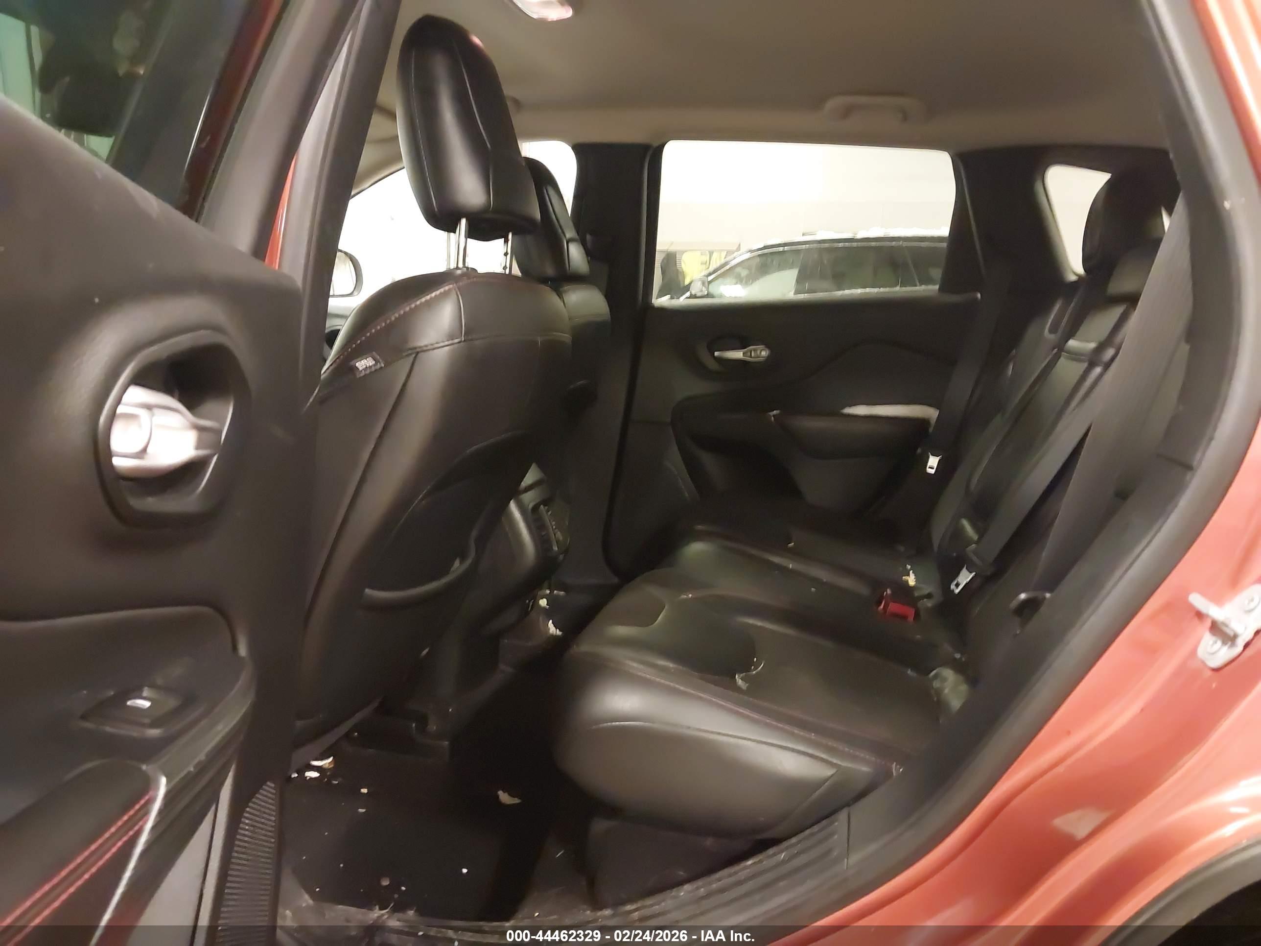 JEEP CHEROKEE image 8
