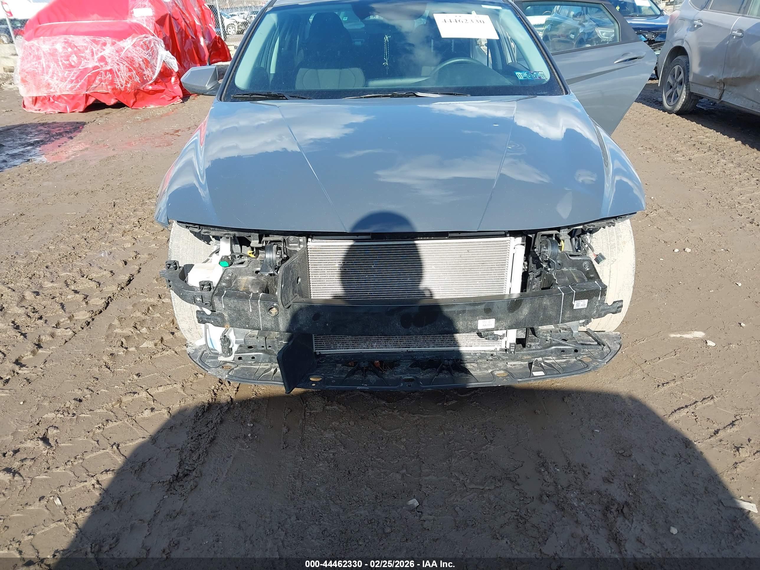 HYUNDAI ELANTRA image 6
