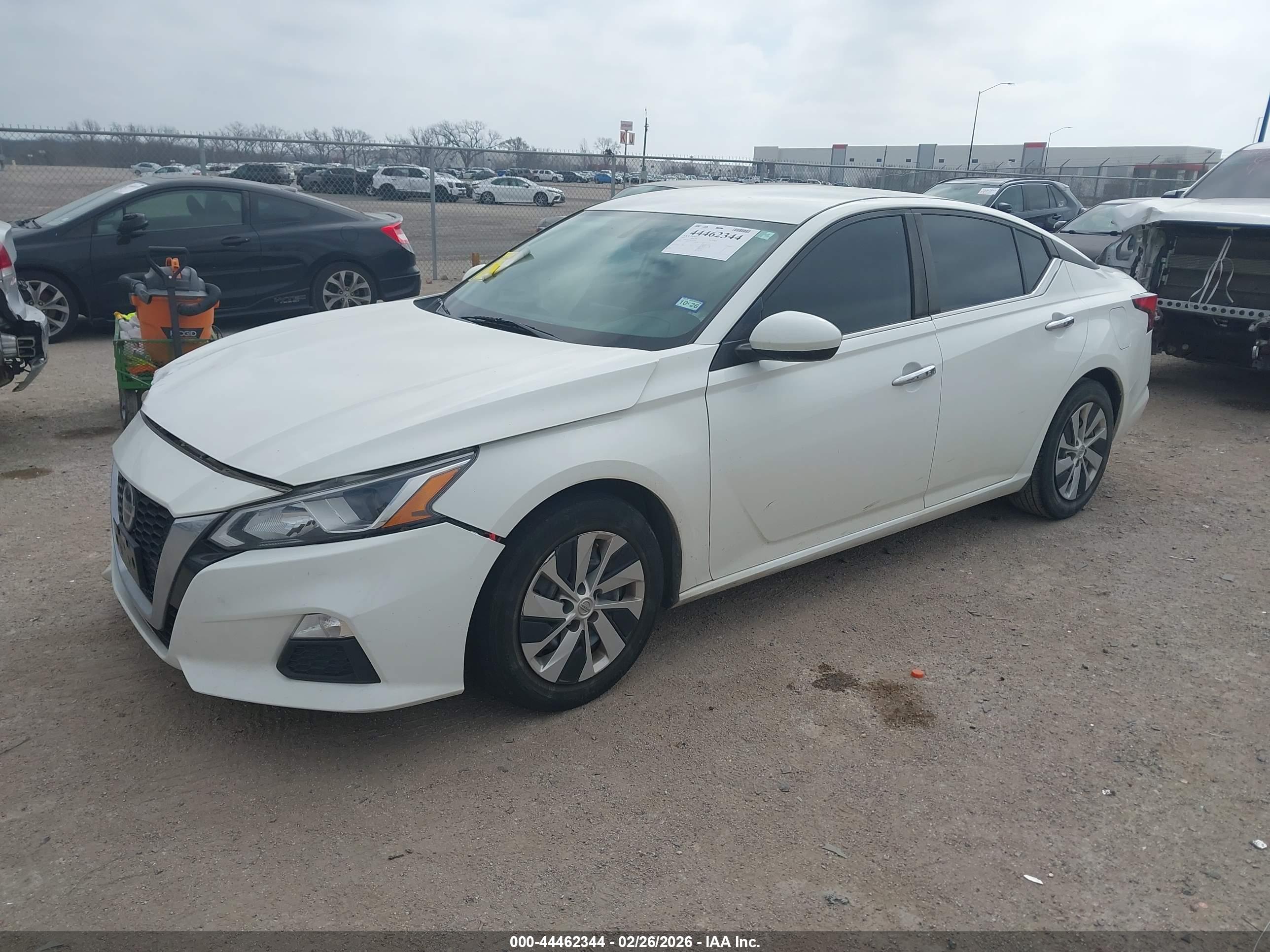 NISSAN ALTIMA image 2