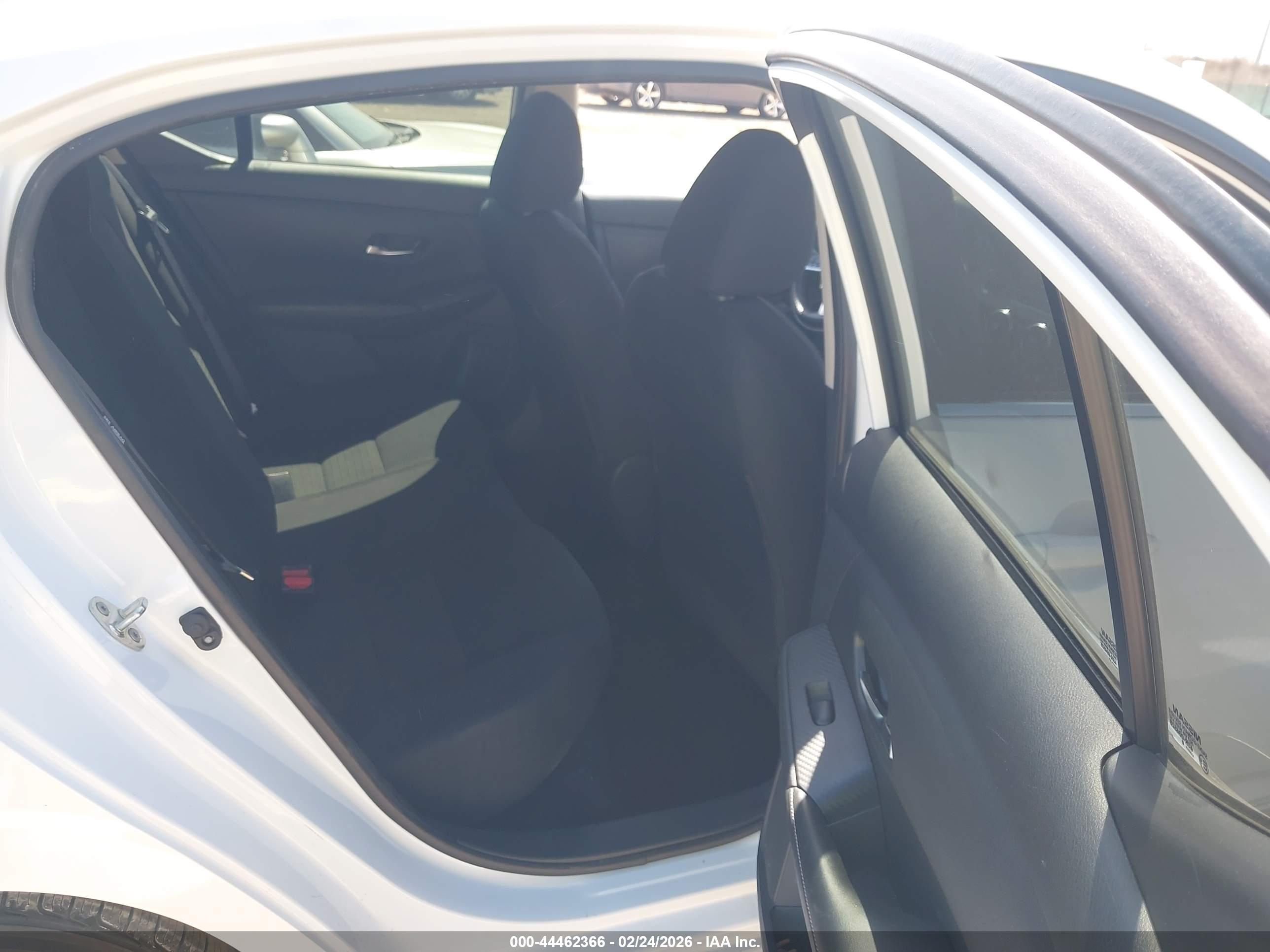 NISSAN SENTRA image 8
