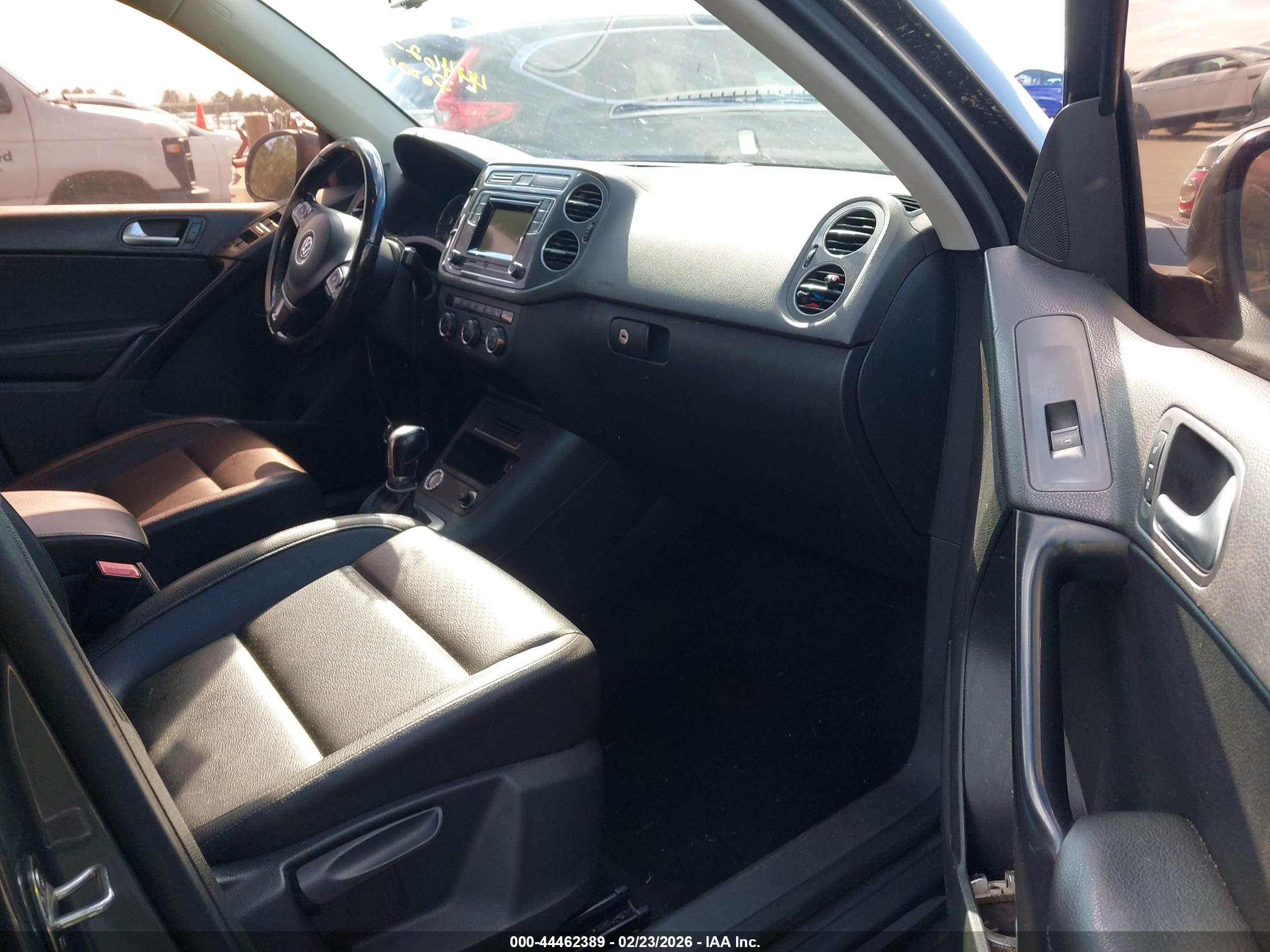 VOLKSWAGEN TIGUAN image 5