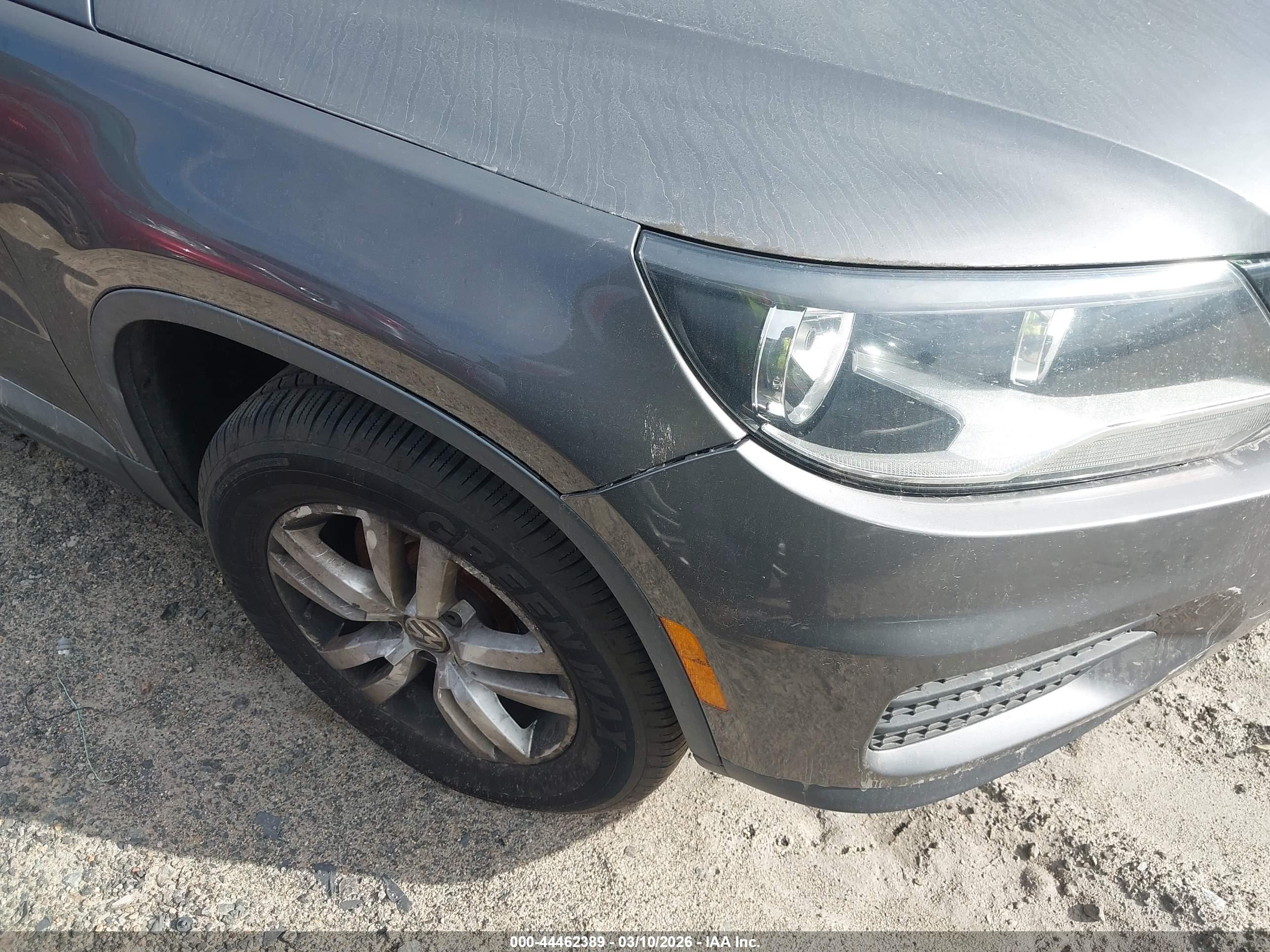 VOLKSWAGEN TIGUAN image 6